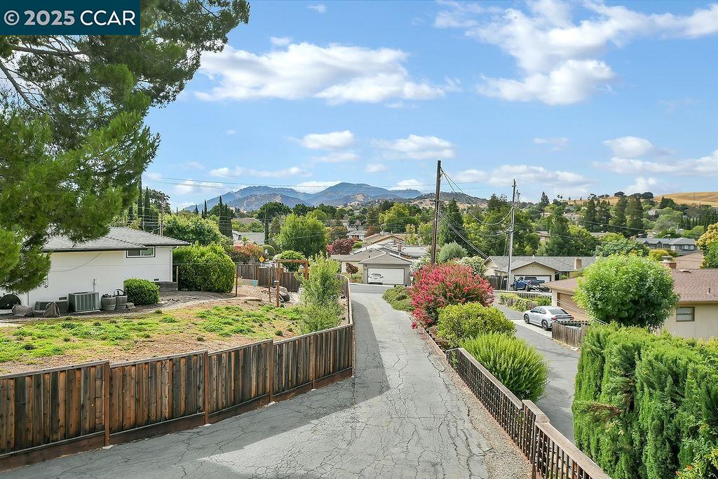 1187-A Kaski Lane, Concord, California 94518, 4 Bedrooms Bedrooms, 10 Rooms Rooms,2 BathroomsBathrooms,Residential,For Sale,1187-A Kaski Lane,41106321