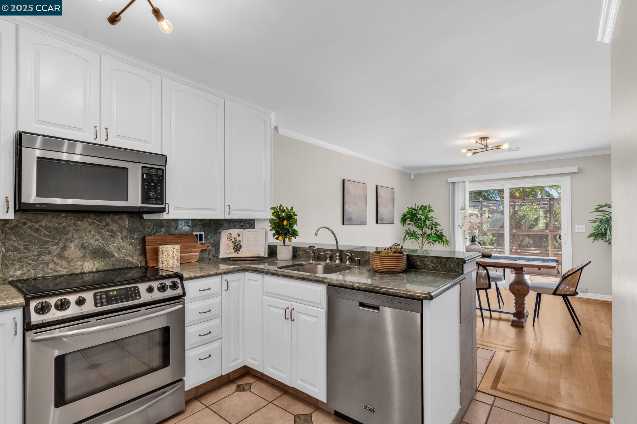 Photo #7: 41106323 Listing: Photo #7