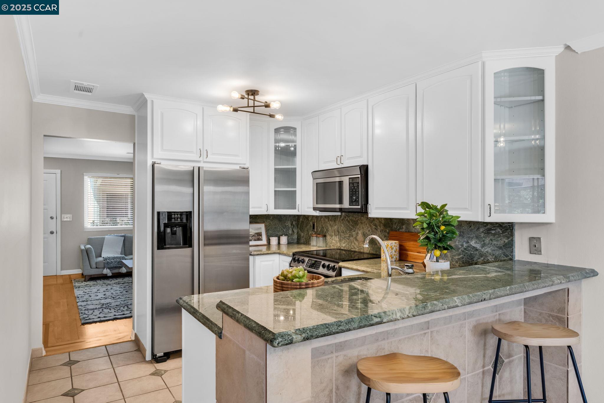 Photo #8: 41106323 Listing: Photo #8