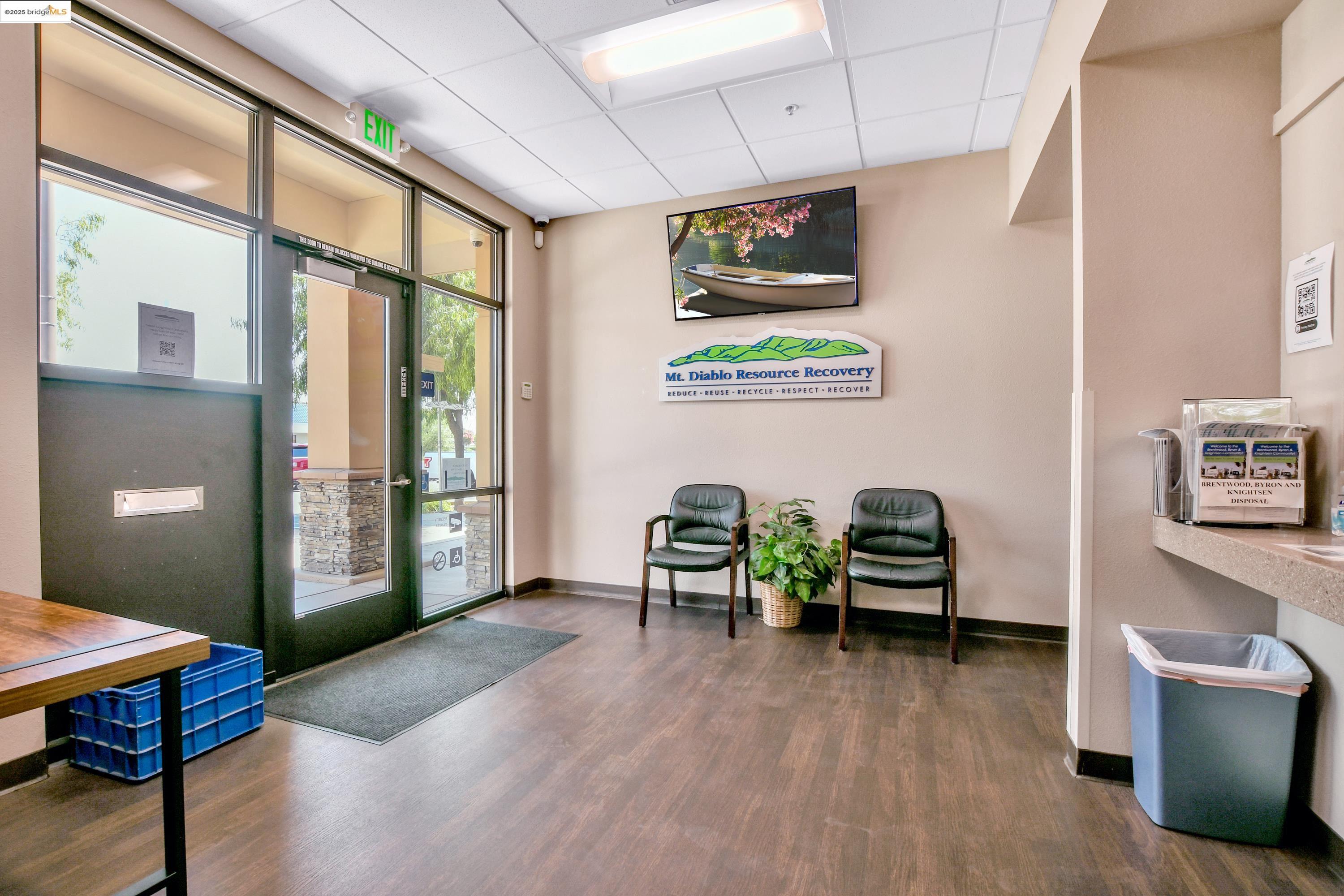 85 Carol Ln, Oakley, California 94561, ,Commercial Lease,For Rent,85 Carol Ln,41106326