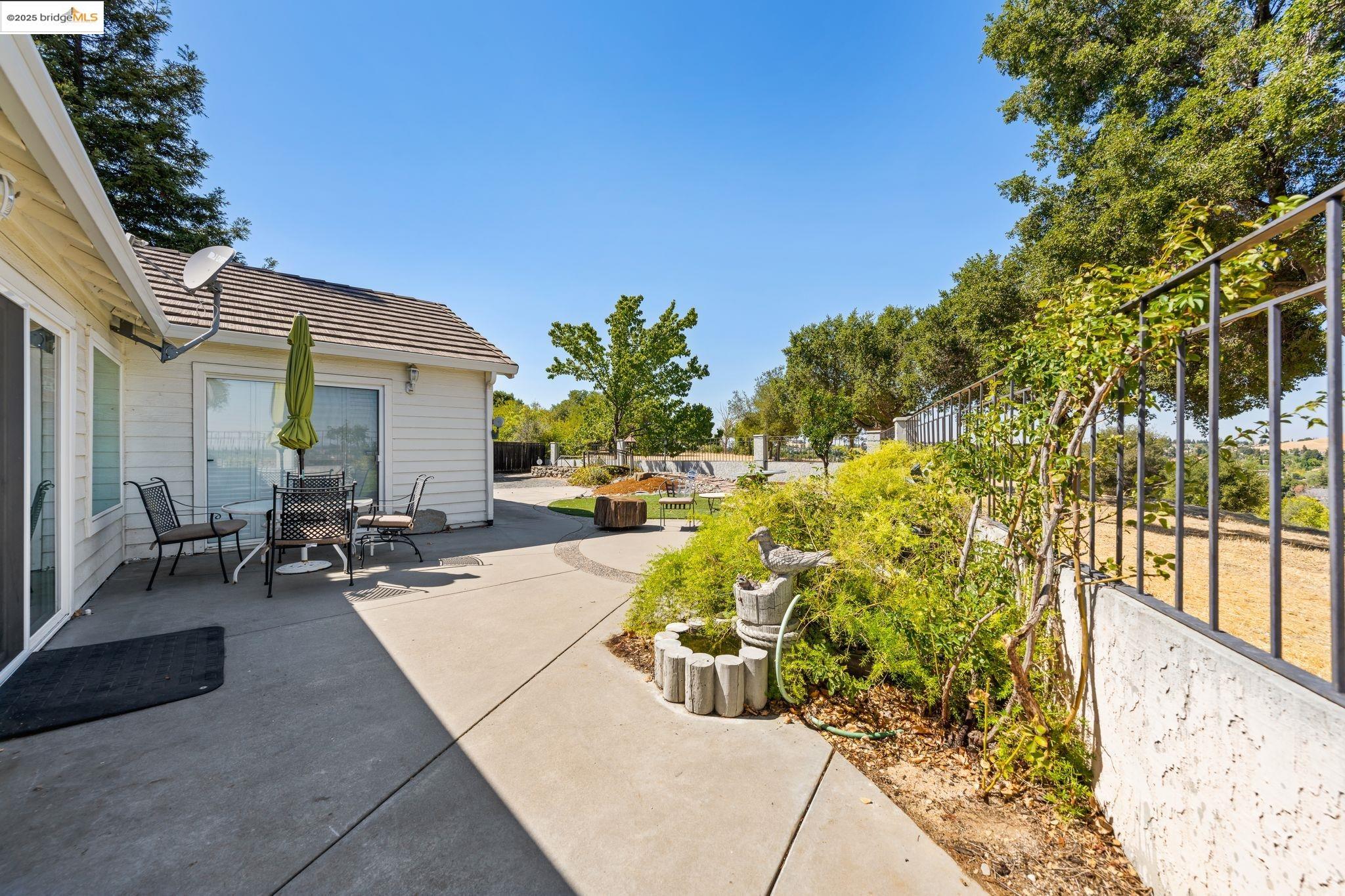 Detail Gallery Image 31 of 41 For 5213 Walker Ct, Antioch,  CA 94531 - 3 Beds | 2 Baths