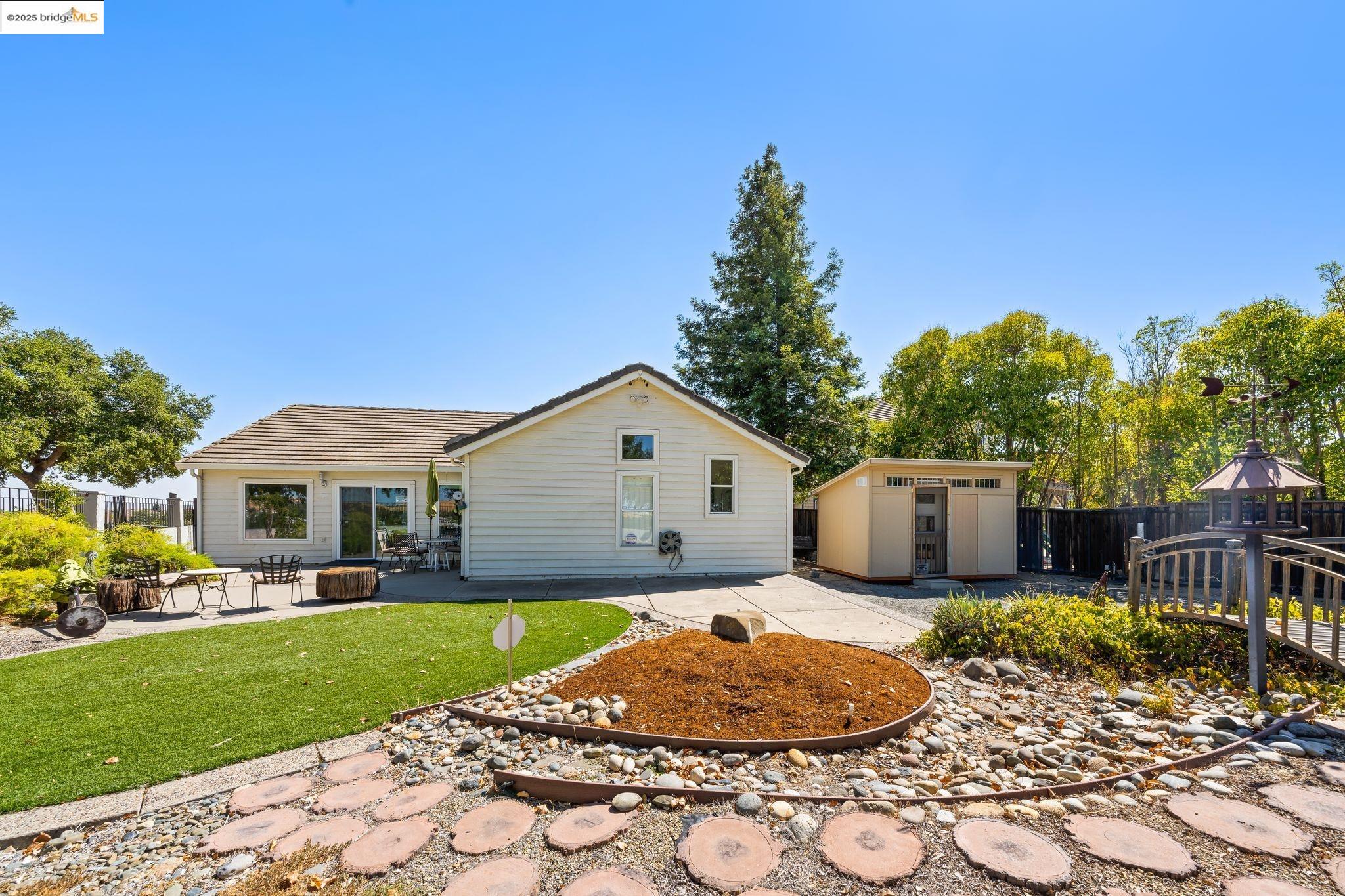 Detail Gallery Image 34 of 41 For 5213 Walker Ct, Antioch,  CA 94531 - 3 Beds | 2 Baths