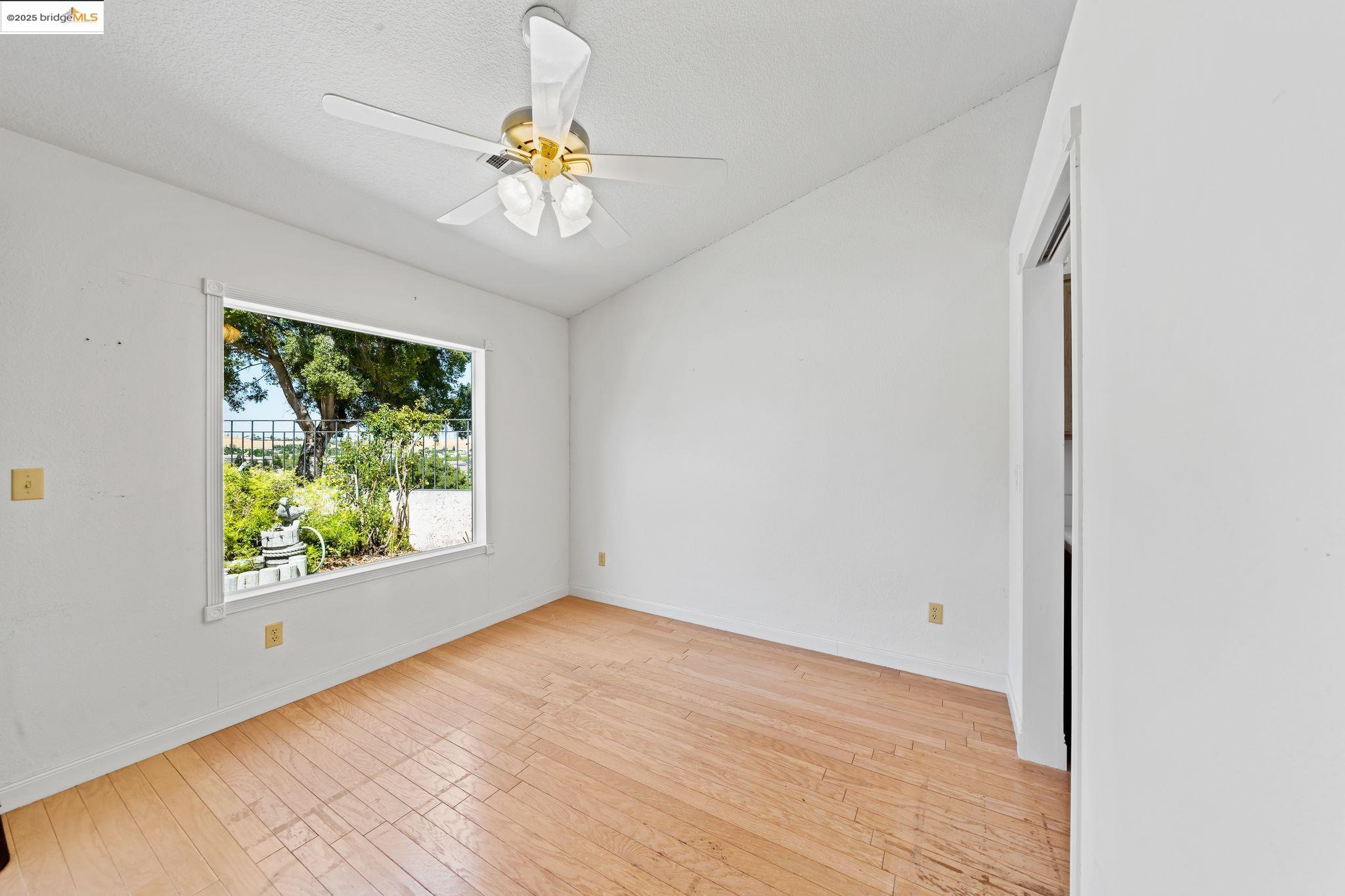 Detail Gallery Image 9 of 36 For 5213 Walker Ct, Antioch,  CA 94531 - 3 Beds | 2 Baths