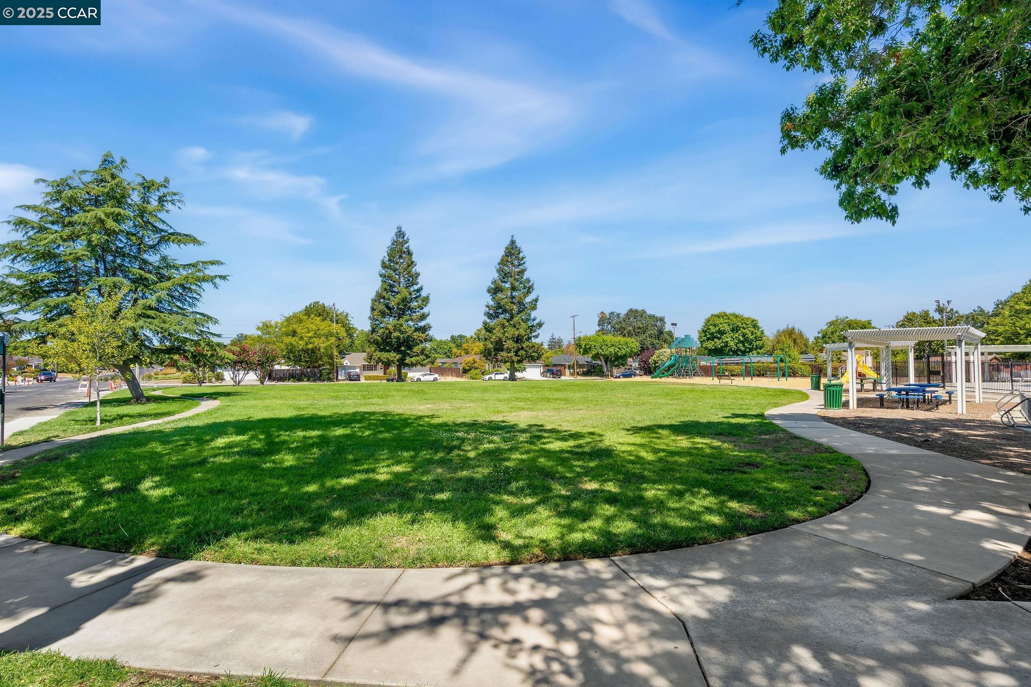 Detail Gallery Image 23 of 27 For 3248 Reva Dr, Concord,  CA 94519 - 3 Beds | 2 Baths