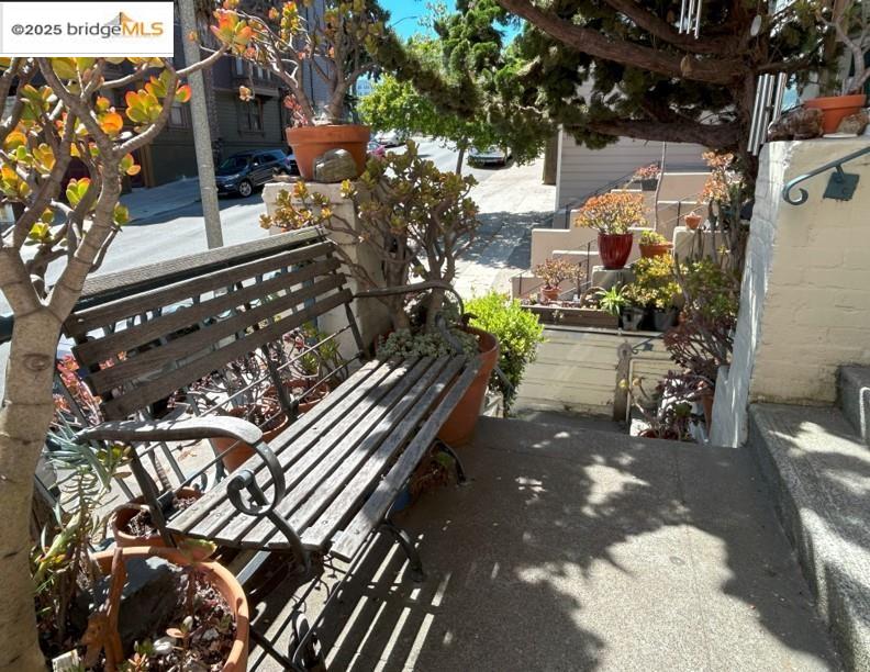 833 Scott St, San Francisco, California 94117, ,Residential Income,For Sale,833 Scott St,41106329