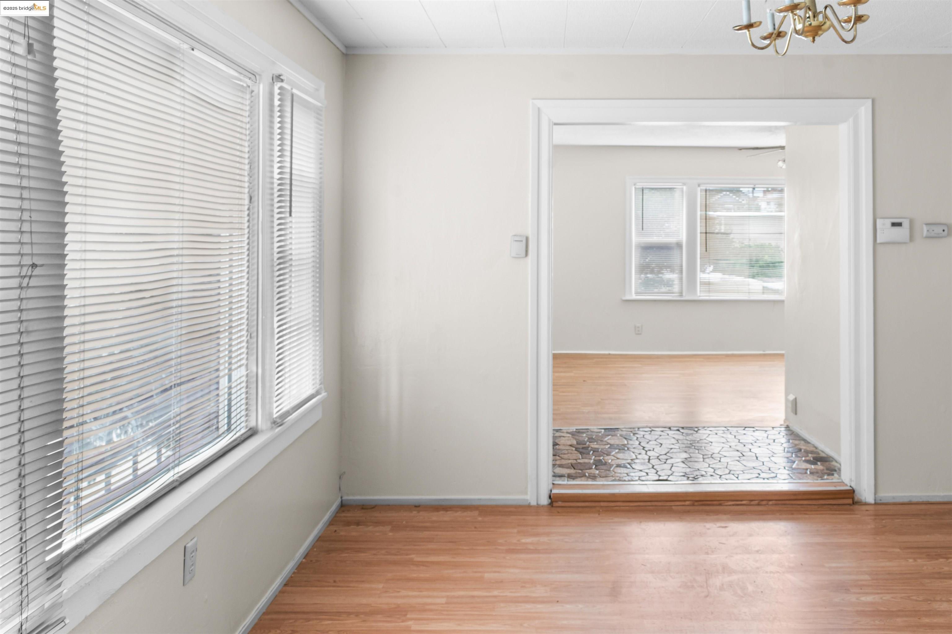 4500 San Carlos Ave, Oakland, California 94601, 2 Bedrooms Bedrooms, 6 Rooms Rooms,1 BathroomBathrooms,Residential Lease,For Rent,4500 San Carlos Ave,41106331