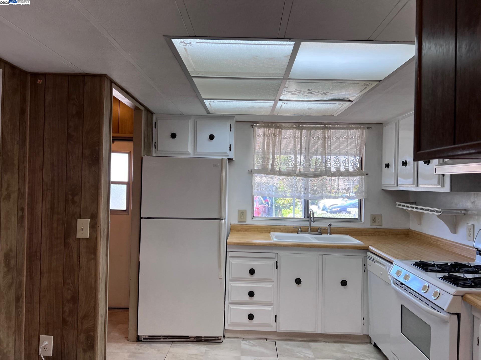 1352 Chelsea, Hayward, California 94544, 2 Bedrooms Bedrooms, 6 Rooms Rooms,2 BathroomsBathrooms,Manufactured In Park,For Sale,1352 Chelsea,41106332