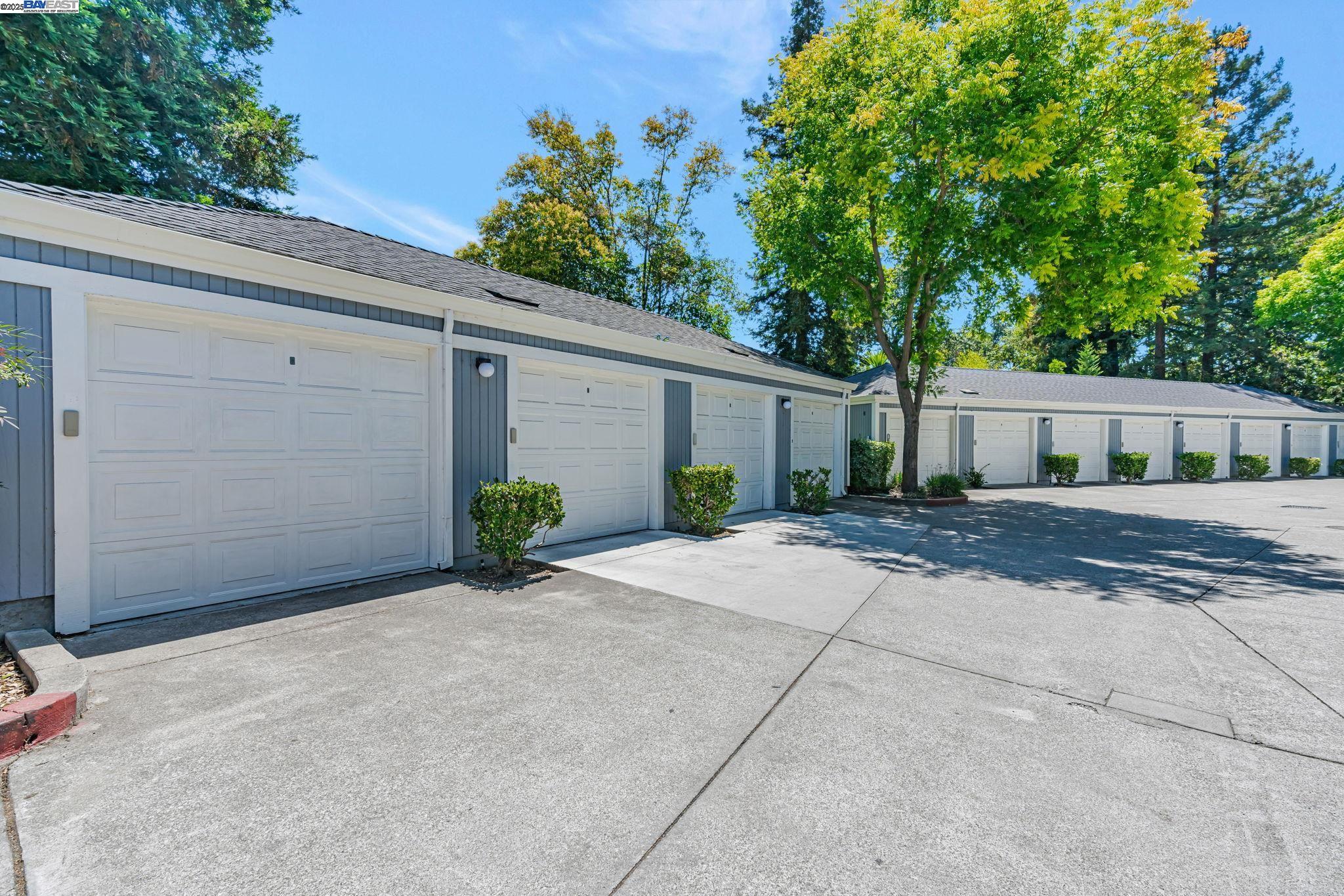 Photo #41: 41106336 Listing: Photo #41