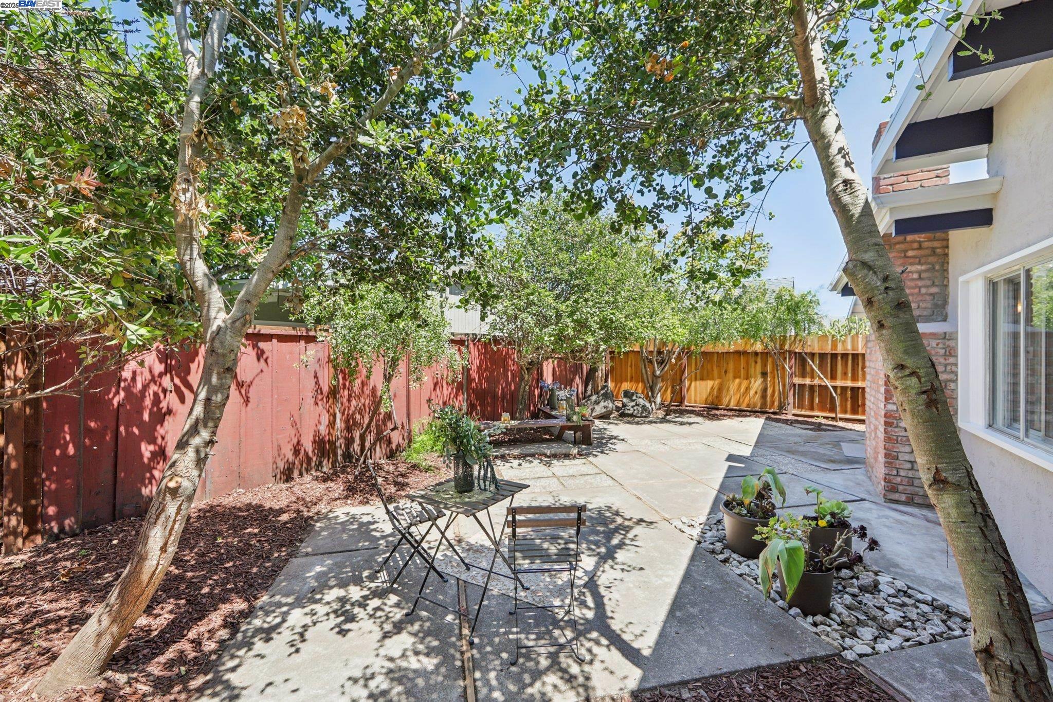 1213 Rosewood Way, Alameda, California 94501, 3 Bedrooms Bedrooms, 6 Rooms Rooms,2 BathroomsBathrooms,Residential,For Sale,1213 Rosewood Way,41106341