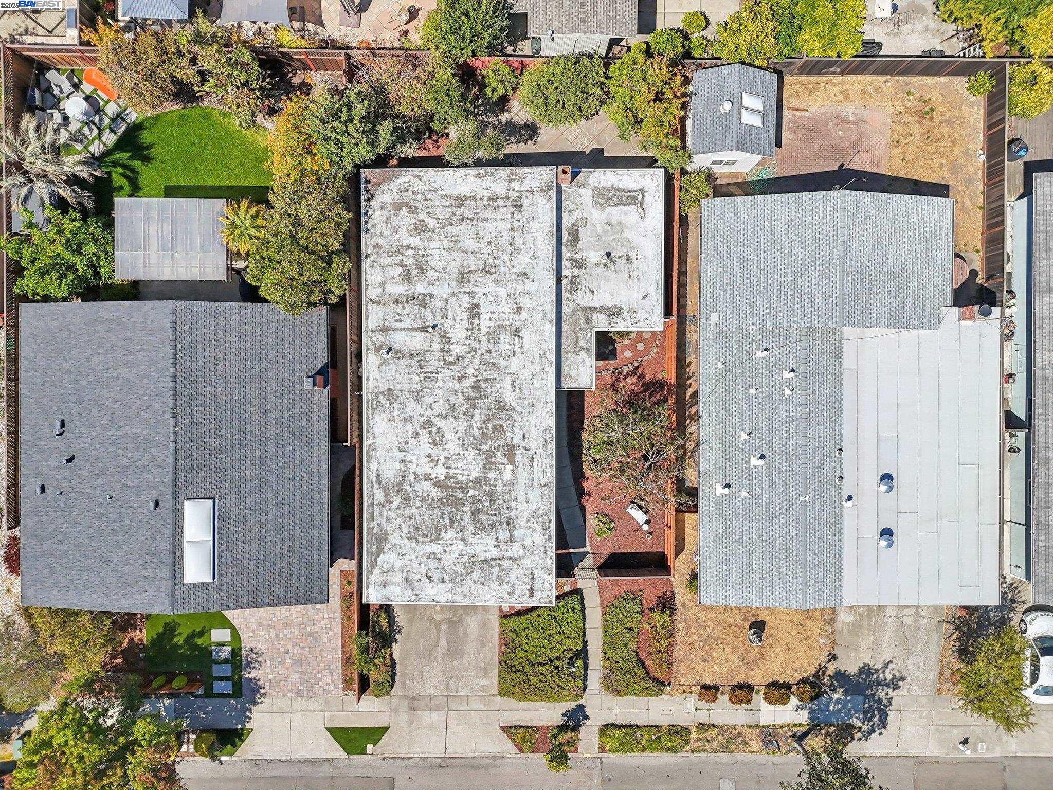 1213 Rosewood Way, Alameda, California 94501, 3 Bedrooms Bedrooms, 6 Rooms Rooms,2 BathroomsBathrooms,Residential,For Sale,1213 Rosewood Way,41106341