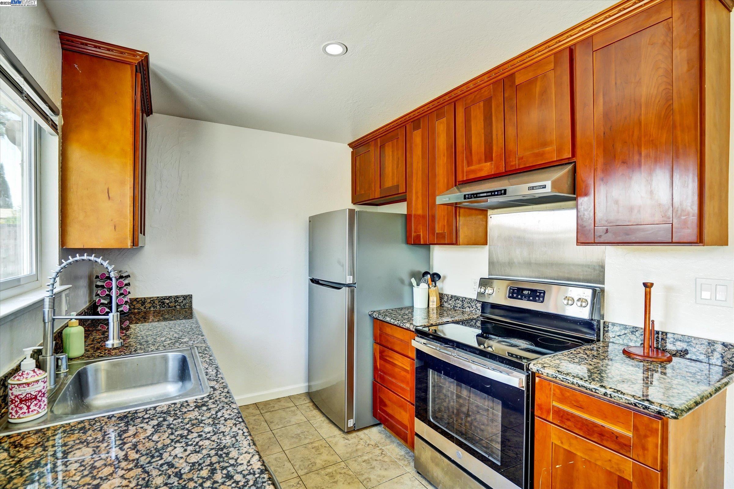 157 Arlington Dr, Pittsburg, California 94565, 3 Bedrooms Bedrooms, 6 Rooms Rooms,2 BathroomsBathrooms,Residential,For Sale,157 Arlington Dr,41106342