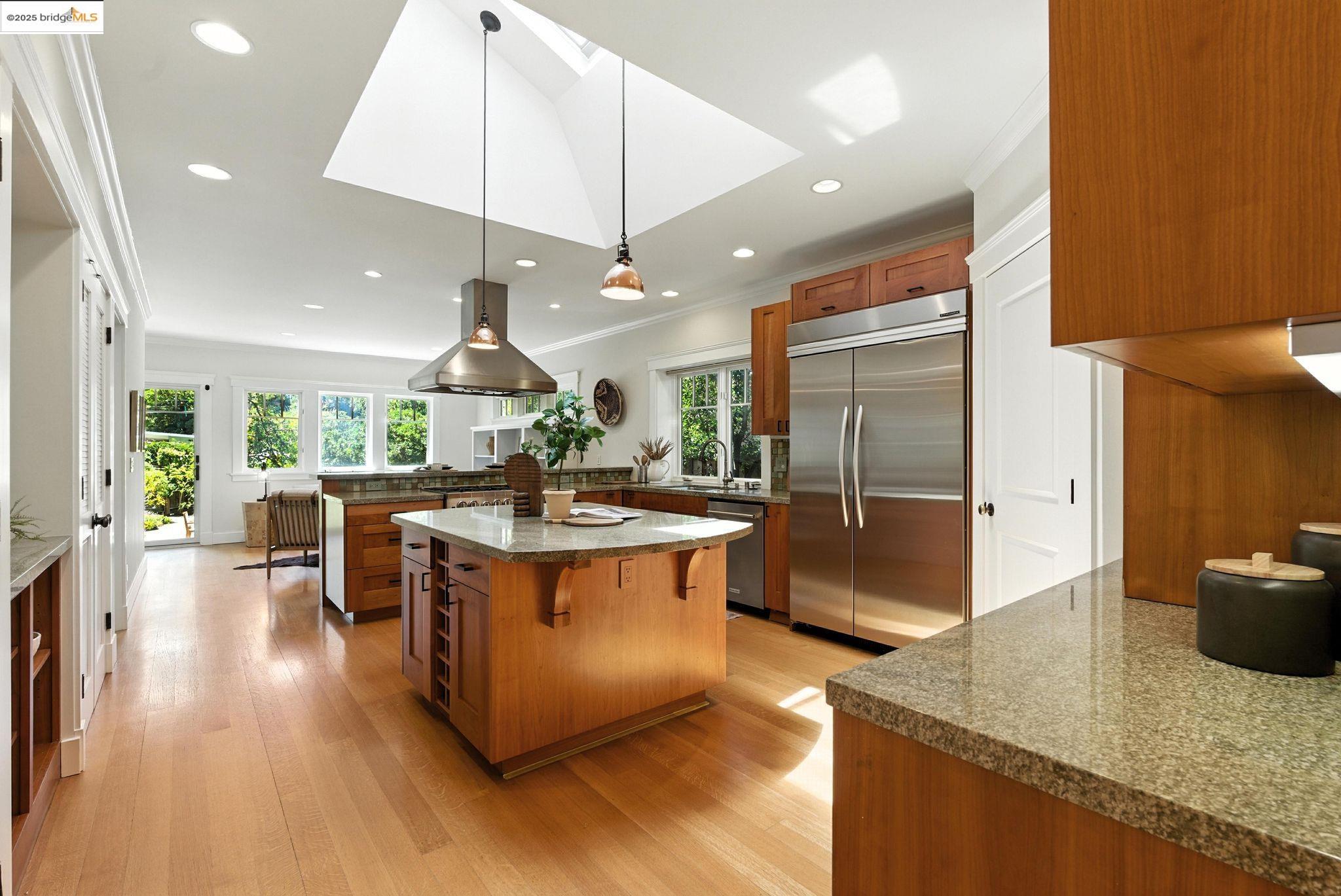 1020 Channing Ave, Palo Alto, California 94301, 5 Bedrooms Bedrooms, 11 Rooms Rooms,3 BathroomsBathrooms,Residential,For Sale,1020 Channing Ave,41106343
