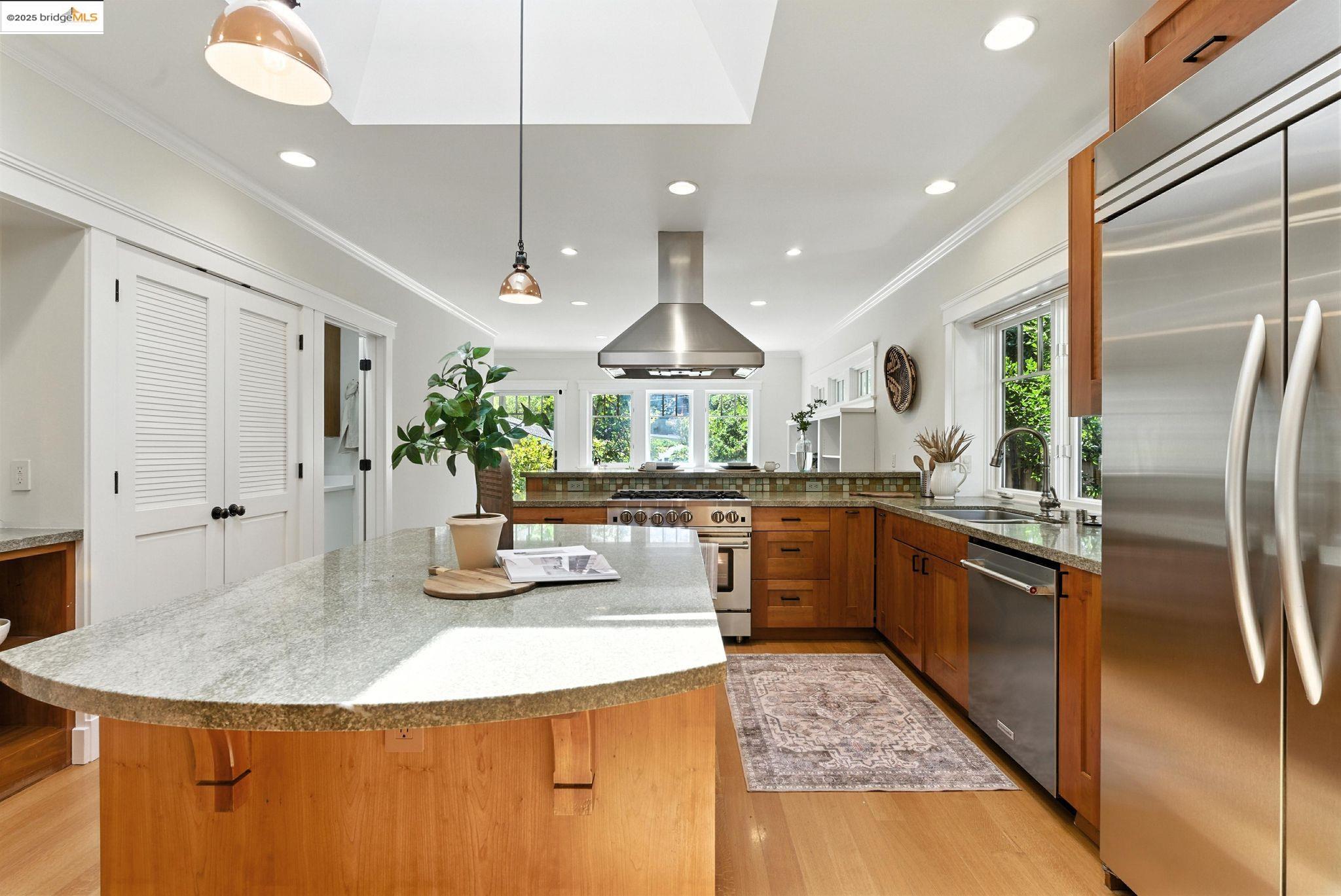 1020 Channing Ave, Palo Alto, California 94301, 5 Bedrooms Bedrooms, 11 Rooms Rooms,3 BathroomsBathrooms,Residential,For Sale,1020 Channing Ave,41106343