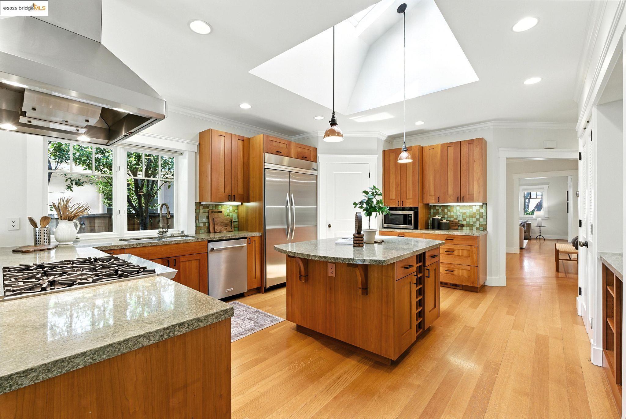 1020 Channing Ave, Palo Alto, California 94301, 5 Bedrooms Bedrooms, 11 Rooms Rooms,3 BathroomsBathrooms,Residential,For Sale,1020 Channing Ave,41106343