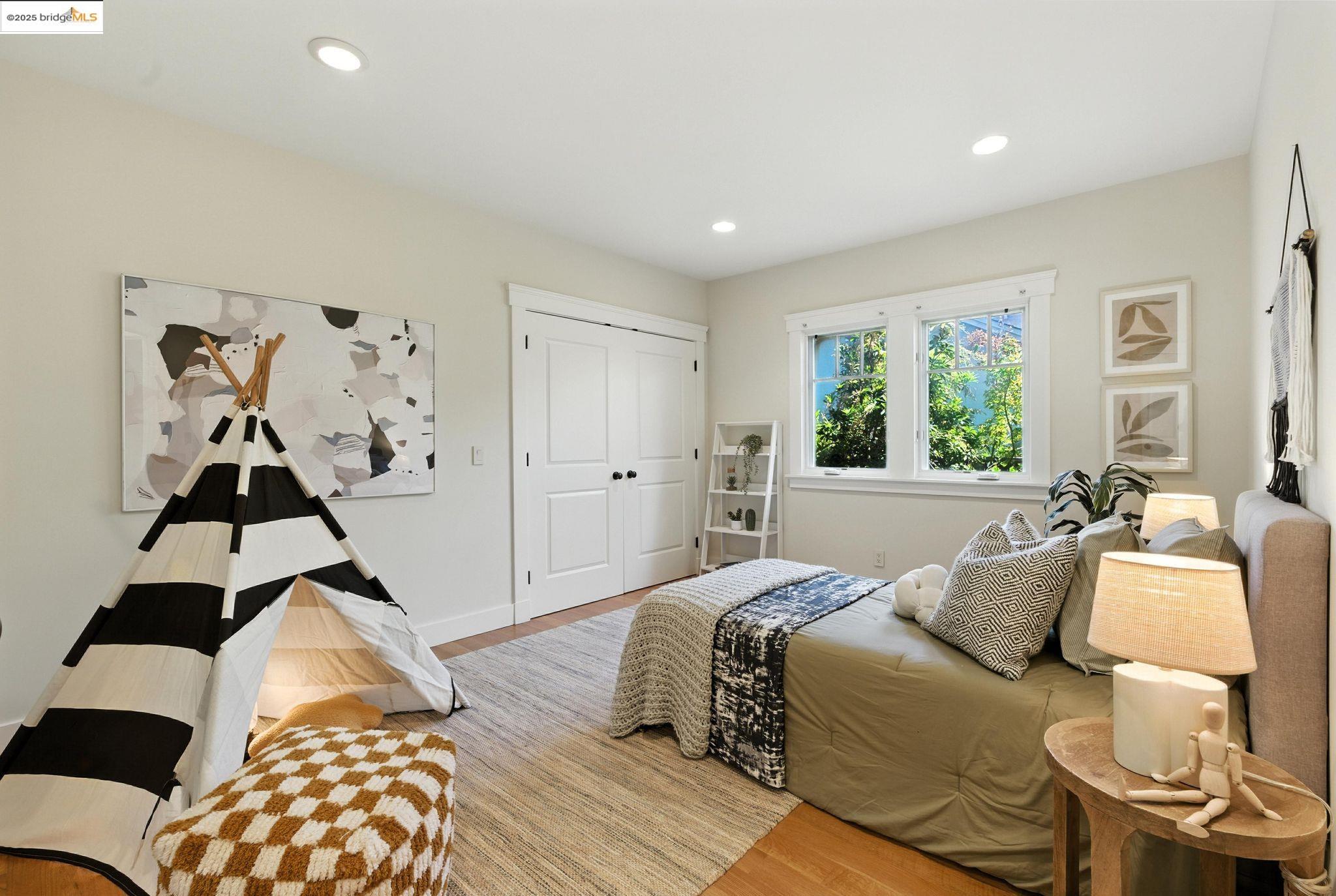 1020 Channing Ave, Palo Alto, California 94301, 5 Bedrooms Bedrooms, 11 Rooms Rooms,3 BathroomsBathrooms,Residential,For Sale,1020 Channing Ave,41106343