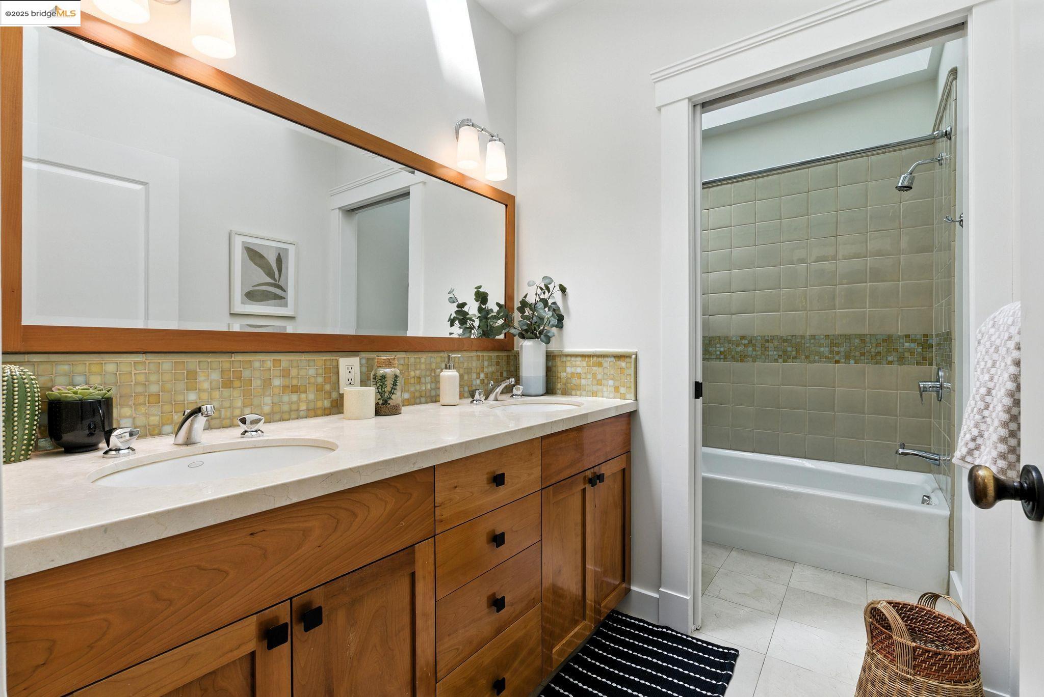 1020 Channing Ave, Palo Alto, California 94301, 5 Bedrooms Bedrooms, 11 Rooms Rooms,3 BathroomsBathrooms,Residential,For Sale,1020 Channing Ave,41106343