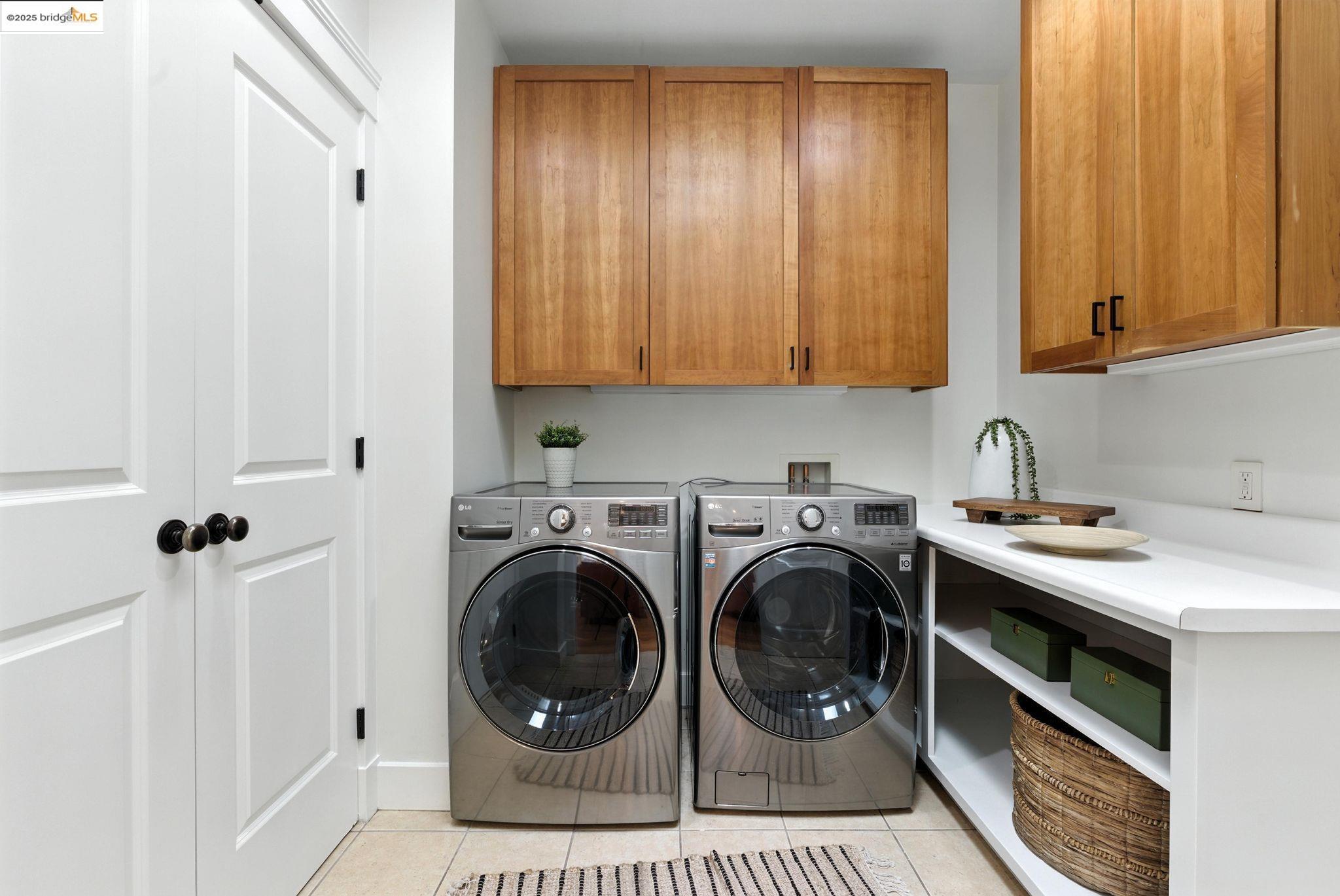 1020 Channing Ave, Palo Alto, California 94301, 5 Bedrooms Bedrooms, 11 Rooms Rooms,3 BathroomsBathrooms,Residential,For Sale,1020 Channing Ave,41106343