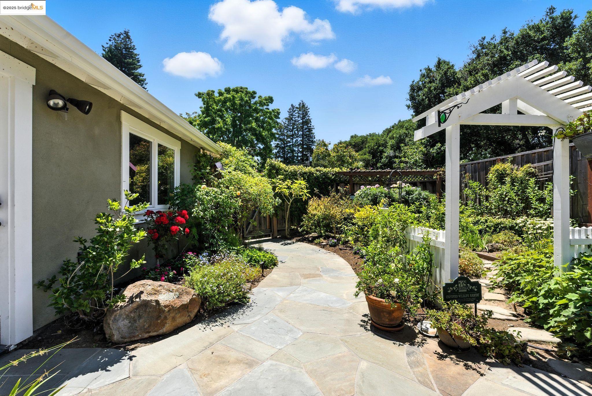 1020 Channing Ave, Palo Alto, California 94301, 5 Bedrooms Bedrooms, 11 Rooms Rooms,3 BathroomsBathrooms,Residential,For Sale,1020 Channing Ave,41106343