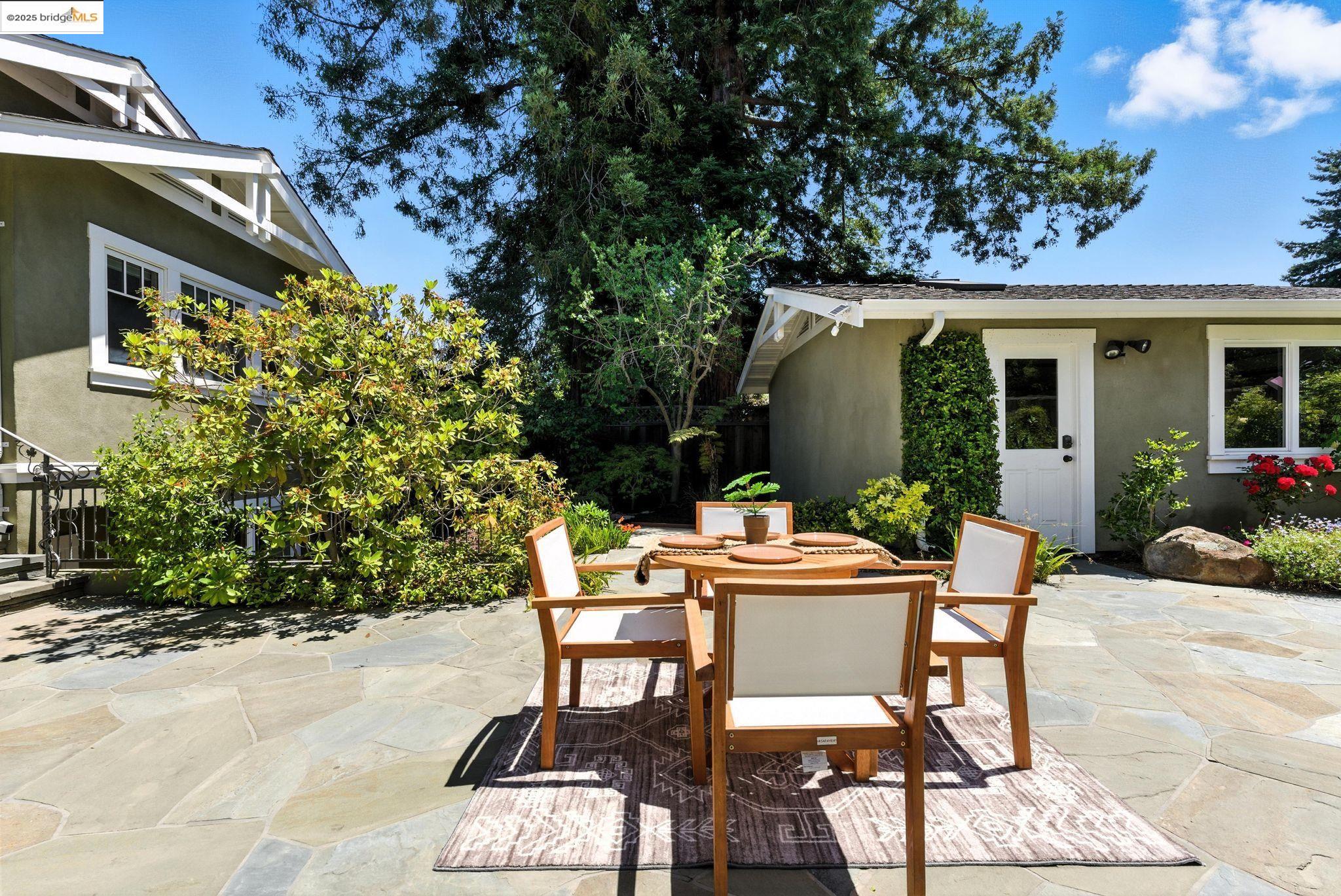1020 Channing Ave, Palo Alto, California 94301, 5 Bedrooms Bedrooms, 11 Rooms Rooms,3 BathroomsBathrooms,Residential,For Sale,1020 Channing Ave,41106343