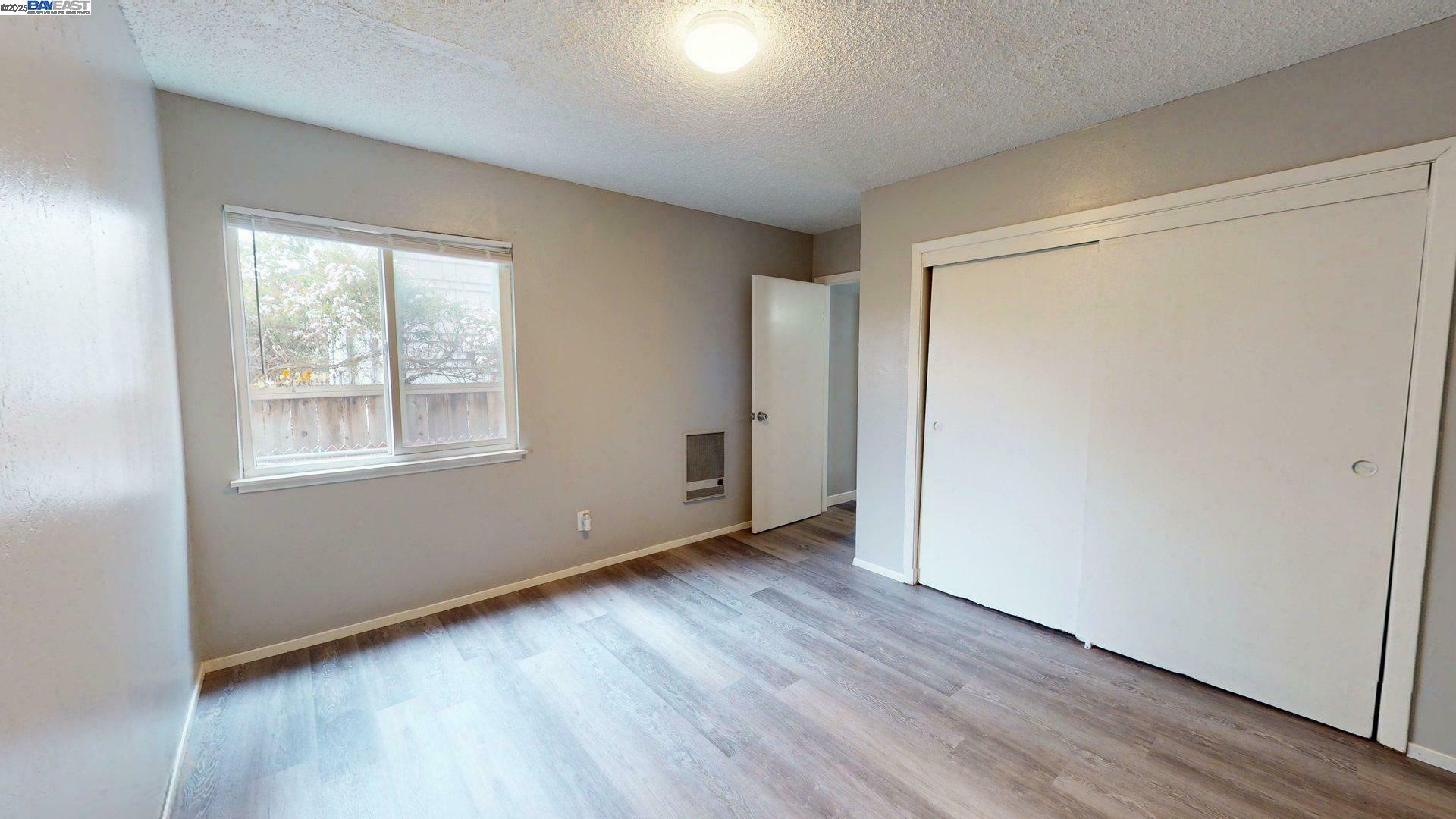 1648 Russell St, Berkeley, California 94703, ,Residential Income,For Sale,1648 Russell St,41106347