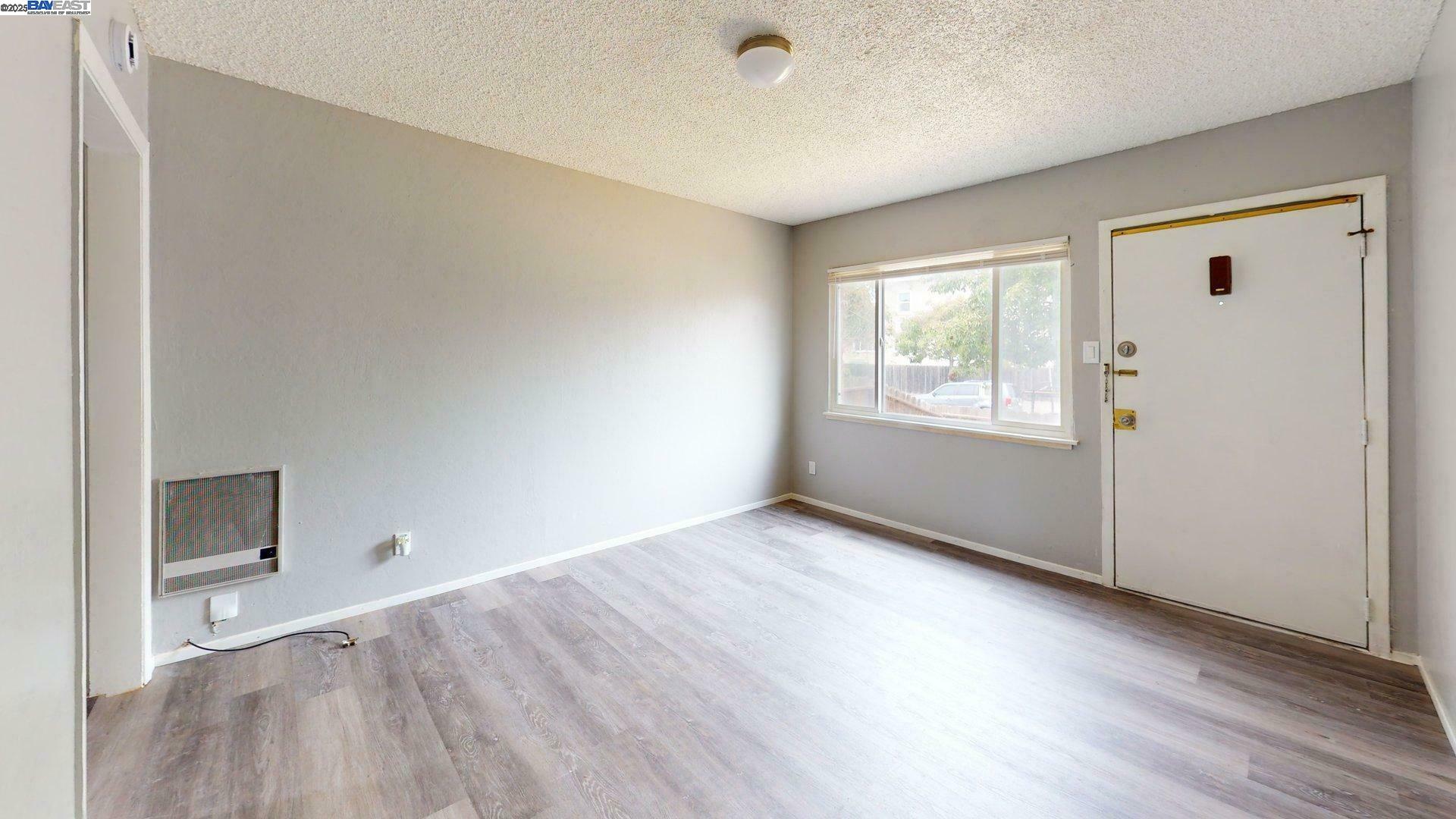 1648 Russell St, Berkeley, California 94703, ,Residential Income,For Sale,1648 Russell St,41106347