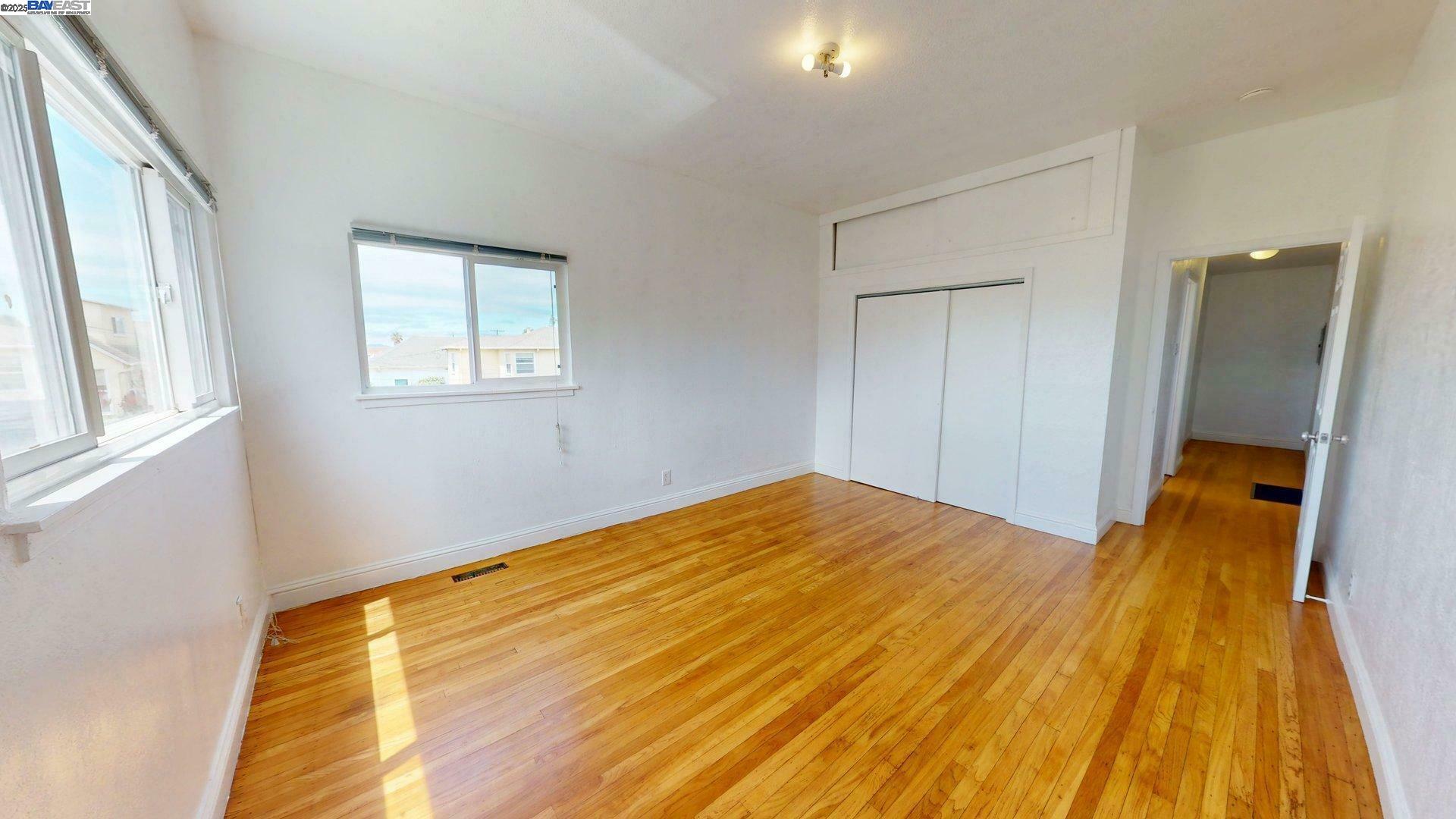 1648 Russell St, Berkeley, California 94703, ,Residential Income,For Sale,1648 Russell St,41106347