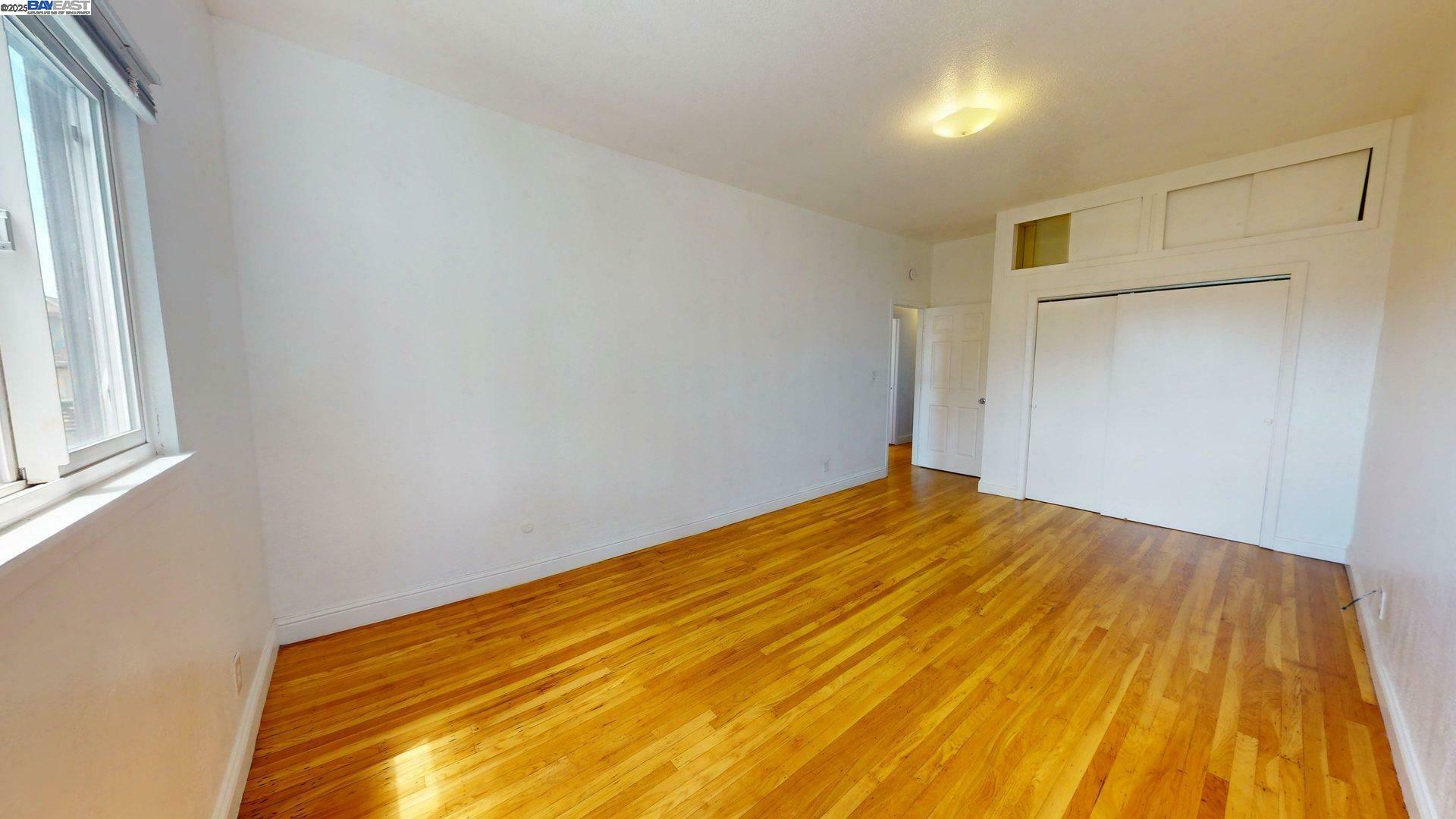 1648 Russell St, Berkeley, California 94703, ,Residential Income,For Sale,1648 Russell St,41106347