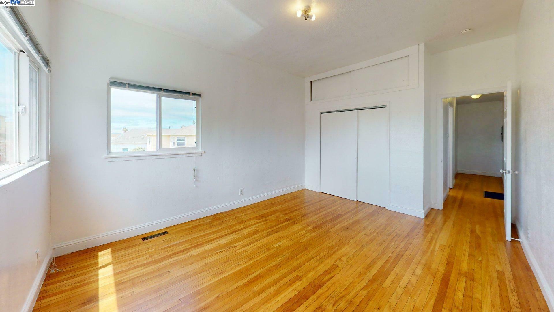 1648 Russell St, Berkeley, California 94703, ,Residential Income,For Sale,1648 Russell St,41106347