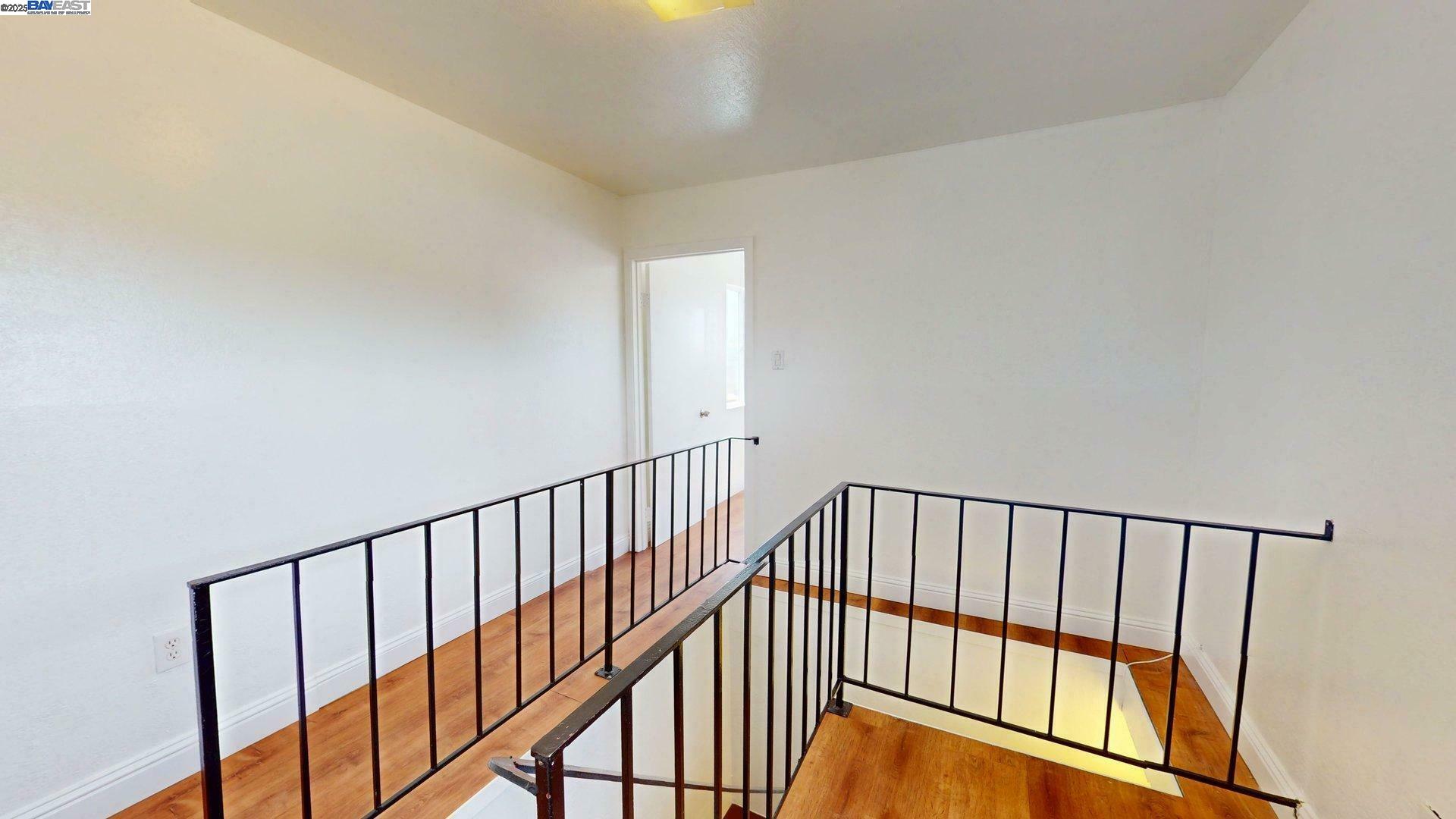 1648 Russell St, Berkeley, California 94703, ,Residential Income,For Sale,1648 Russell St,41106347