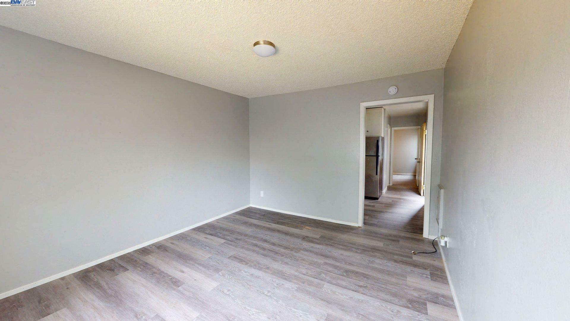1648 Russell St, Berkeley, California 94703, ,Residential Income,For Sale,1648 Russell St,41106347