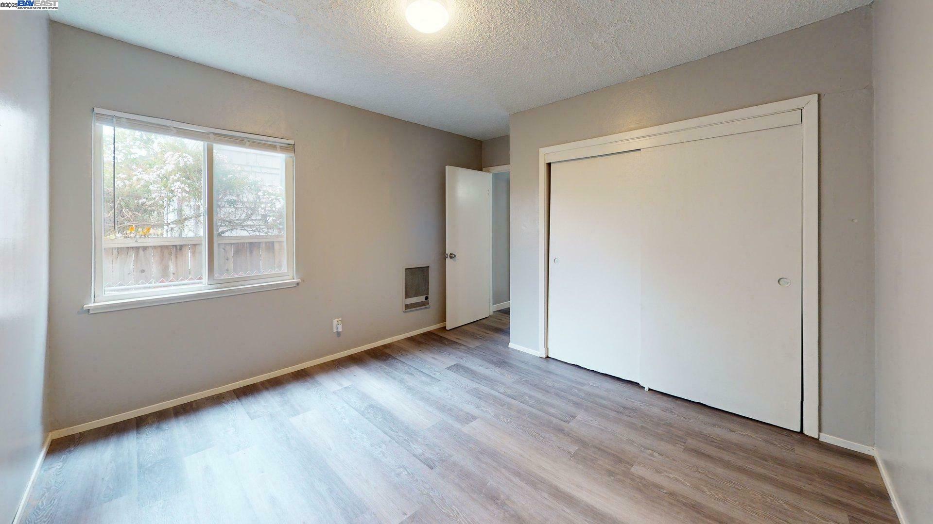 1648 Russell St, Berkeley, California 94703, ,Residential Income,For Sale,1648 Russell St,41106347