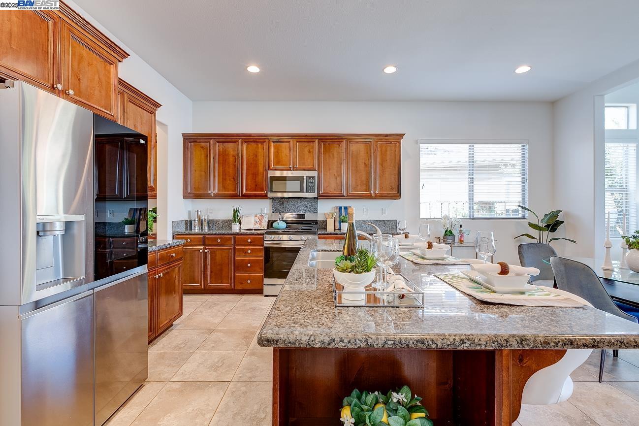 Detail Gallery Image 14 of 59 For 1440 Riva Trigoso Dr, Manteca,  CA 95337 - 4 Beds | 2/1 Baths