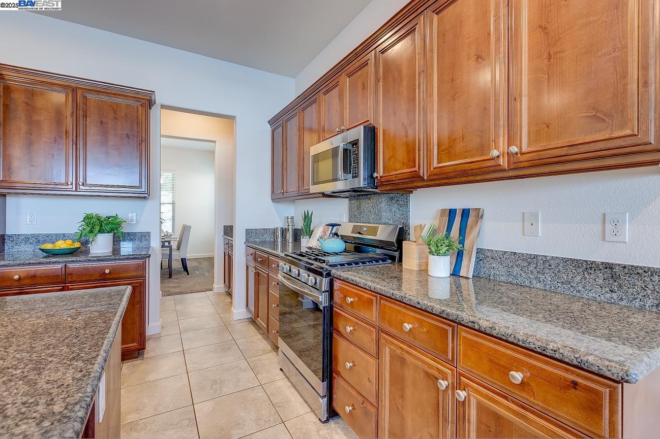 Detail Gallery Image 18 of 59 For 1440 Riva Trigoso Dr, Manteca,  CA 95337 - 4 Beds | 2/1 Baths