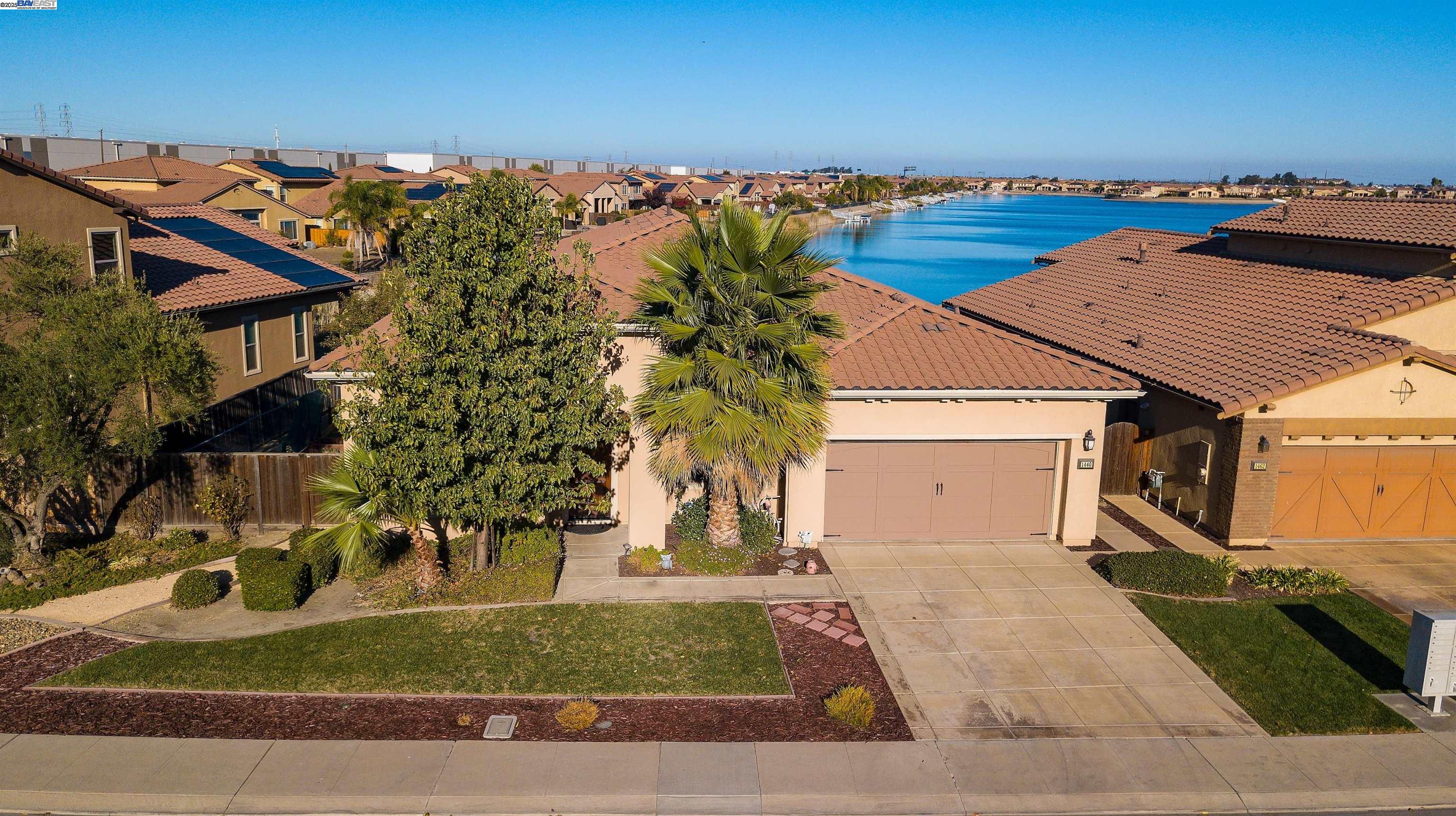 Detail Gallery Image 5 of 59 For 1440 Riva Trigoso Dr, Manteca,  CA 95337 - 4 Beds | 2/1 Baths