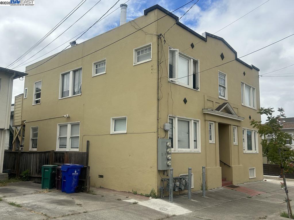 Detail Gallery Image 4 of 4 For 675 Brockhurst St, Oakland,  CA 94609 - – Beds | – Baths