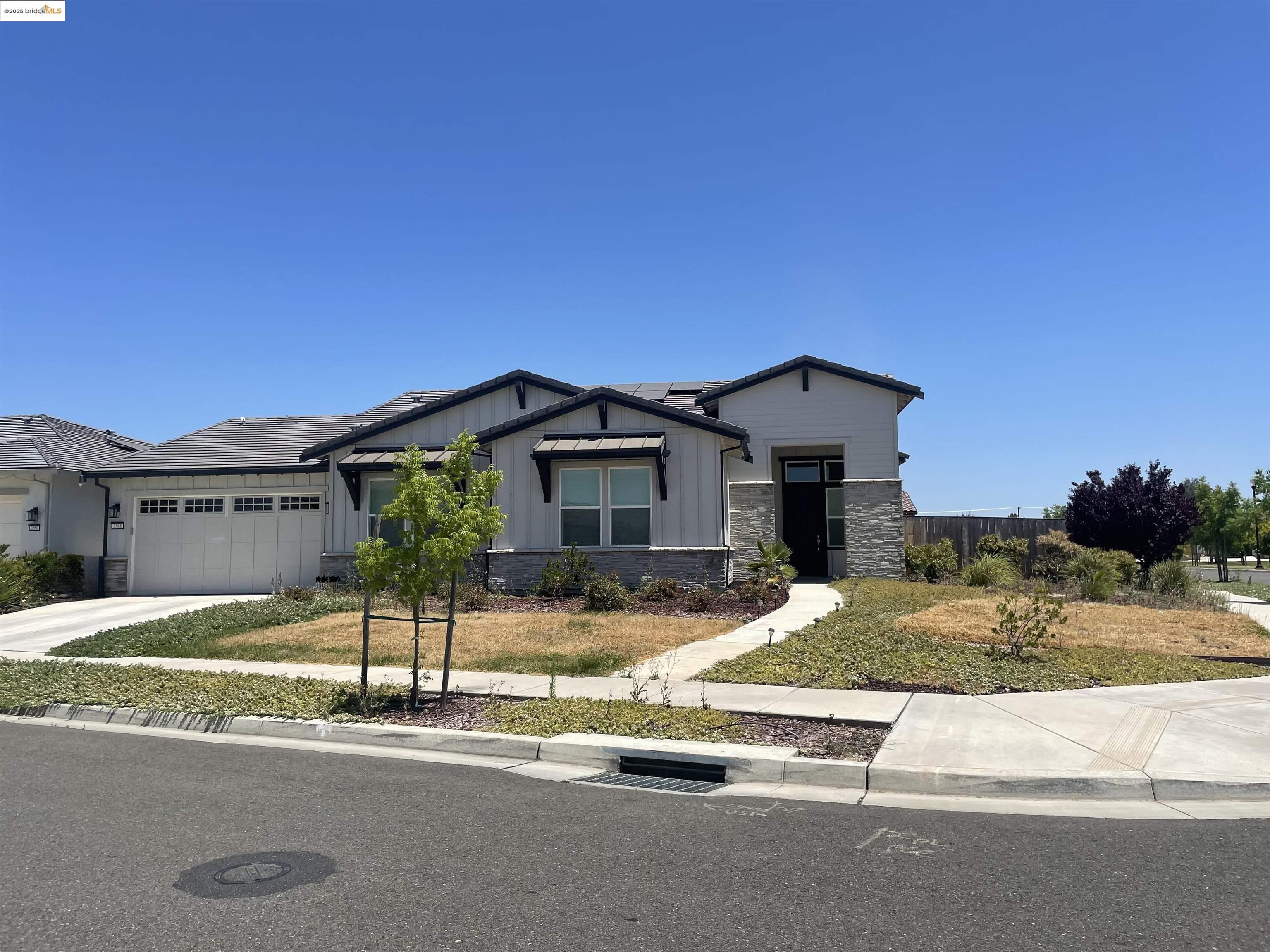 Detail Gallery Image 2 of 32 For 2540 Fairbanks Ranch Rd, Turlock,  CA 95382 - 4 Beds | 4/1 Baths