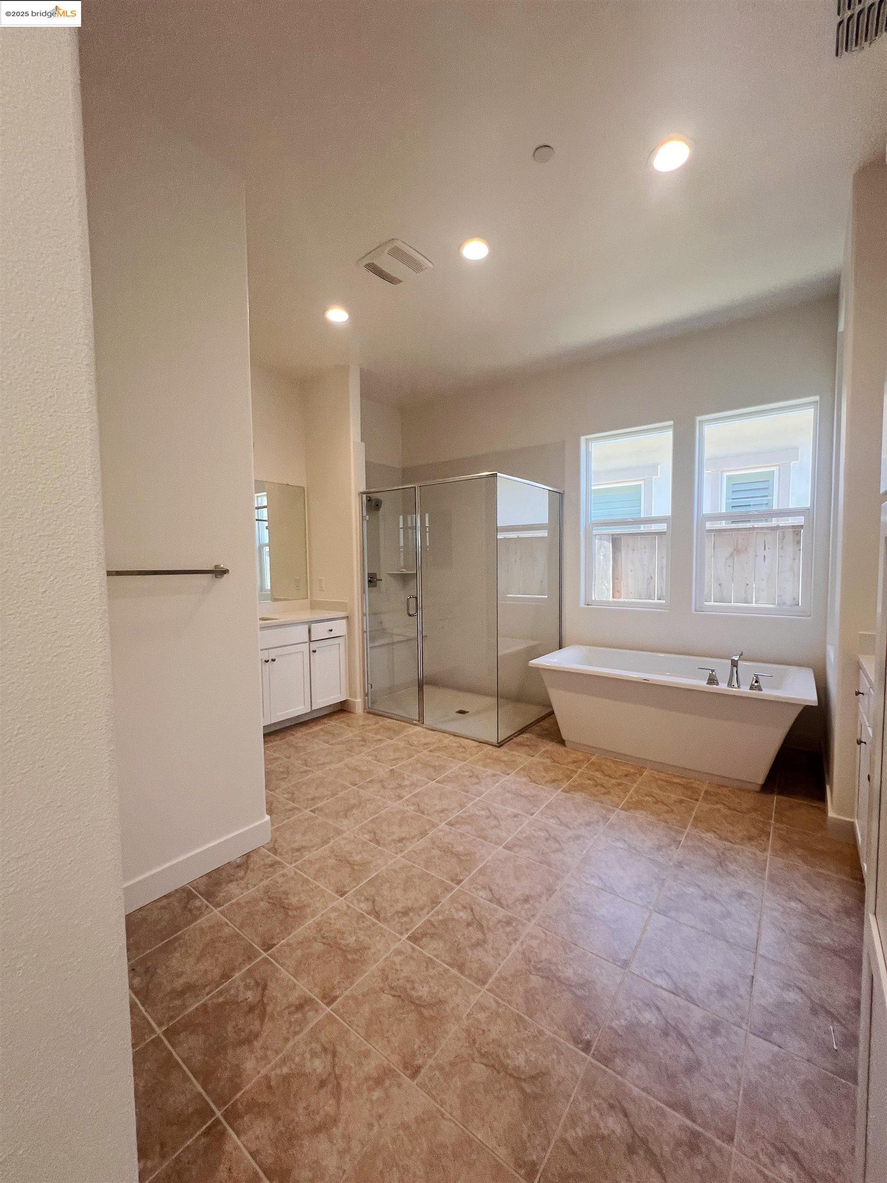 Detail Gallery Image 21 of 32 For 2540 Fairbanks Ranch Rd, Turlock,  CA 95382 - 4 Beds | 4/1 Baths