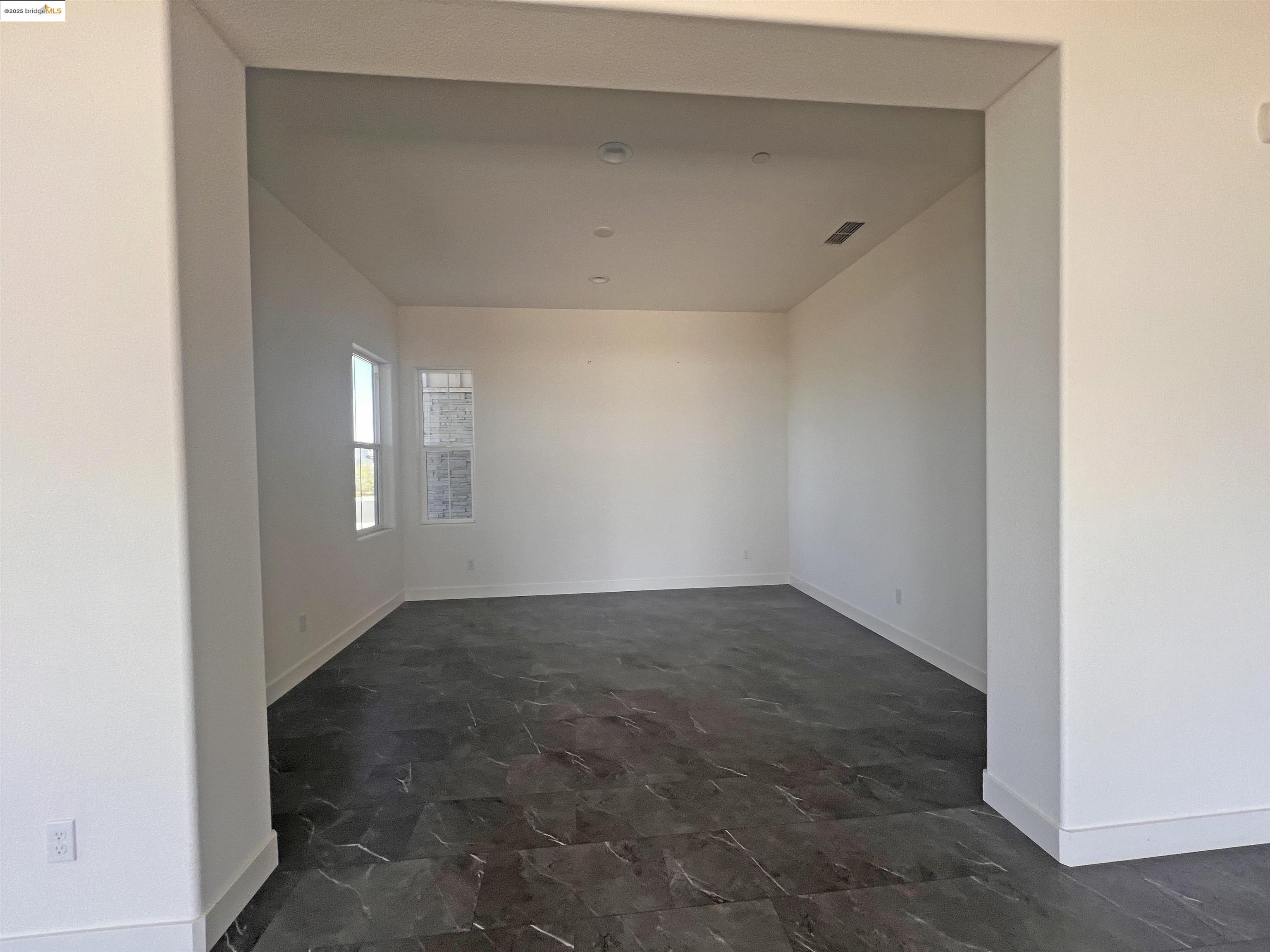 Detail Gallery Image 7 of 32 For 2540 Fairbanks Ranch Rd, Turlock,  CA 95382 - 4 Beds | 4/1 Baths