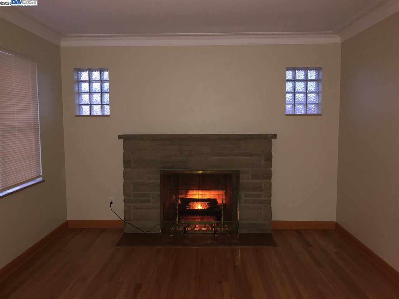 Detail Gallery Image 5 of 16 For 3928 Weber Rd, Brentwood,  MO 63123 - 4 Beds | 2/1 Baths
