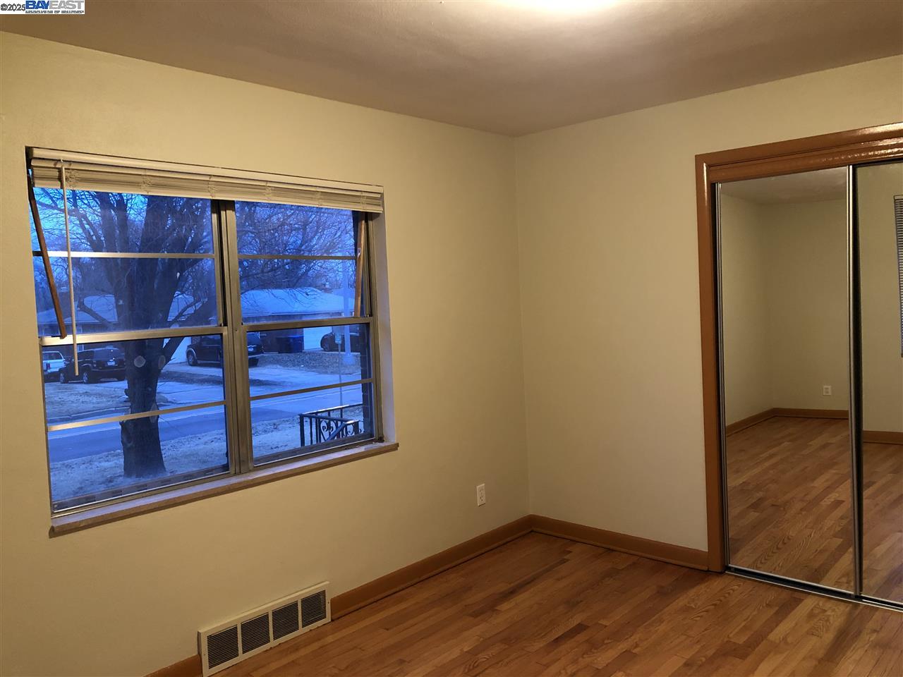 Detail Gallery Image 9 of 16 For 3928 Weber Rd, Brentwood,  MO 63123 - 4 Beds | 2/1 Baths