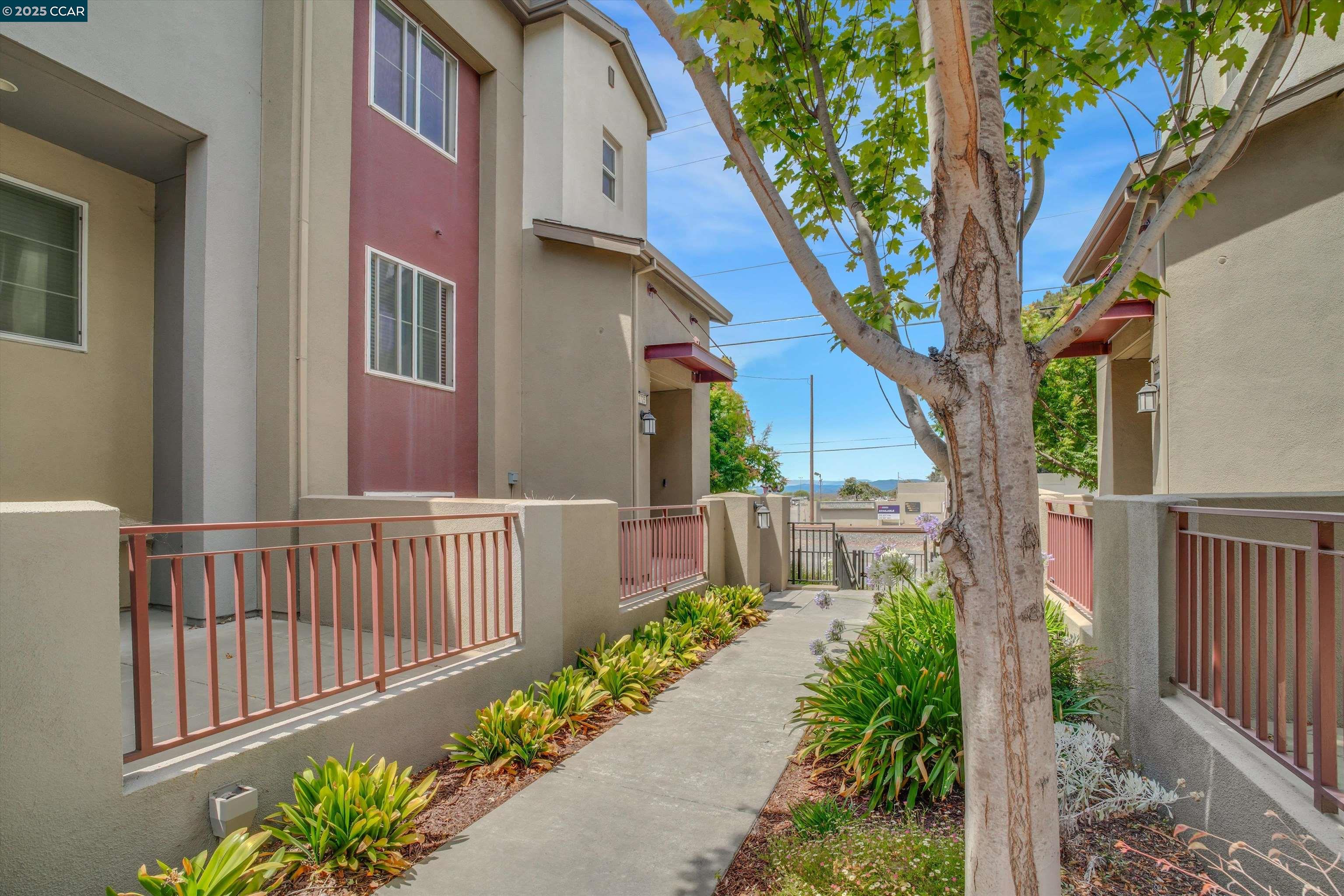 Photo #4: 41106363 Listing 