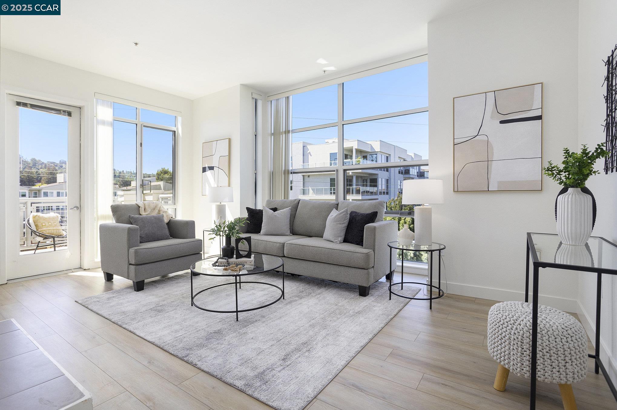 MLS: 41106364 Condo For Sale