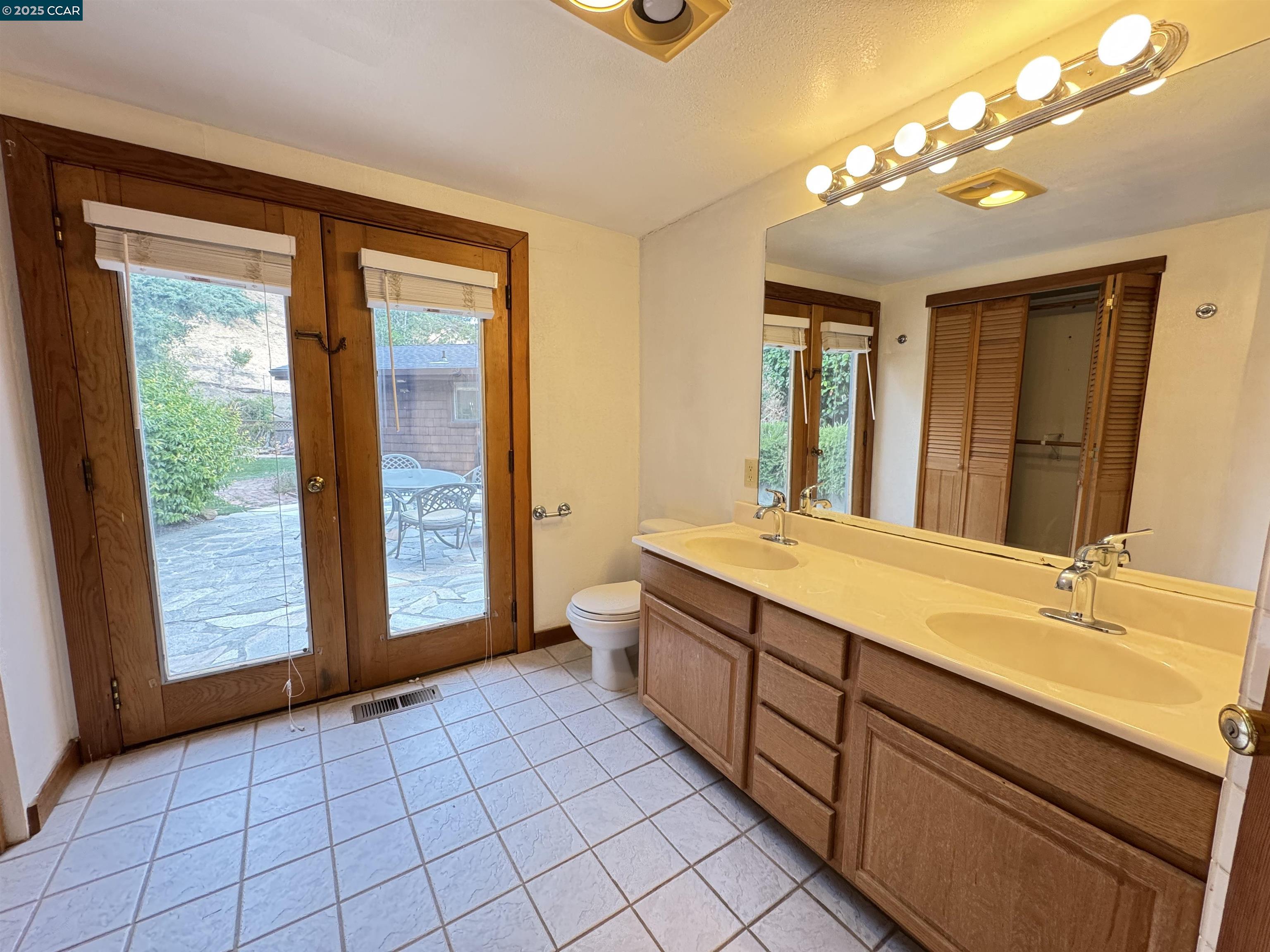 Detail Gallery Image 15 of 23 For 1139 Sierra Vista Way, Lafayette,  CA 94549 - 4 Beds | 3 Baths