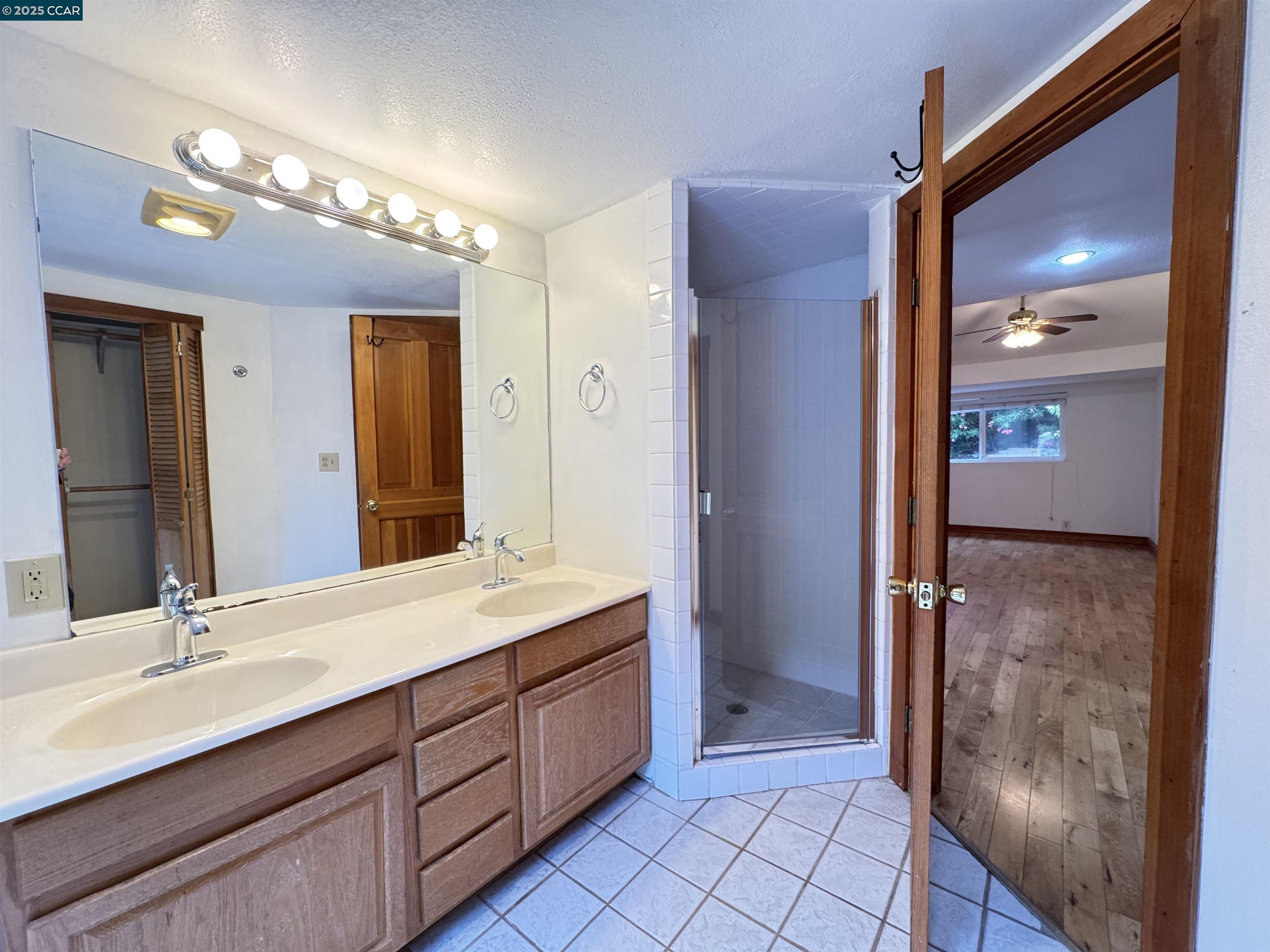 Detail Gallery Image 16 of 23 For 1139 Sierra Vista Way, Lafayette,  CA 94549 - 4 Beds | 3 Baths