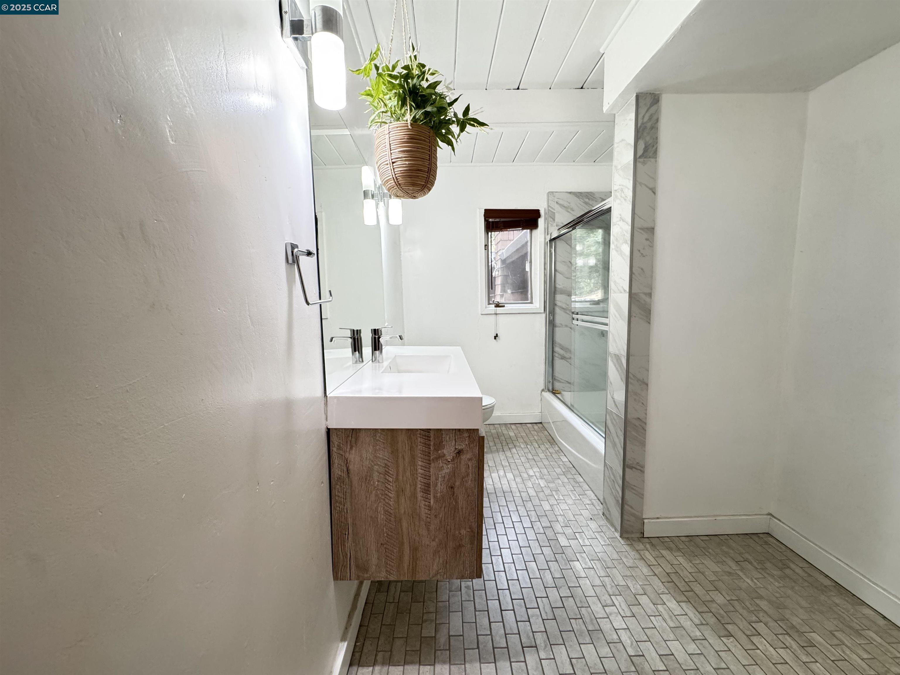 Detail Gallery Image 8 of 23 For 1139 Sierra Vista Way, Lafayette,  CA 94549 - 4 Beds | 3 Baths