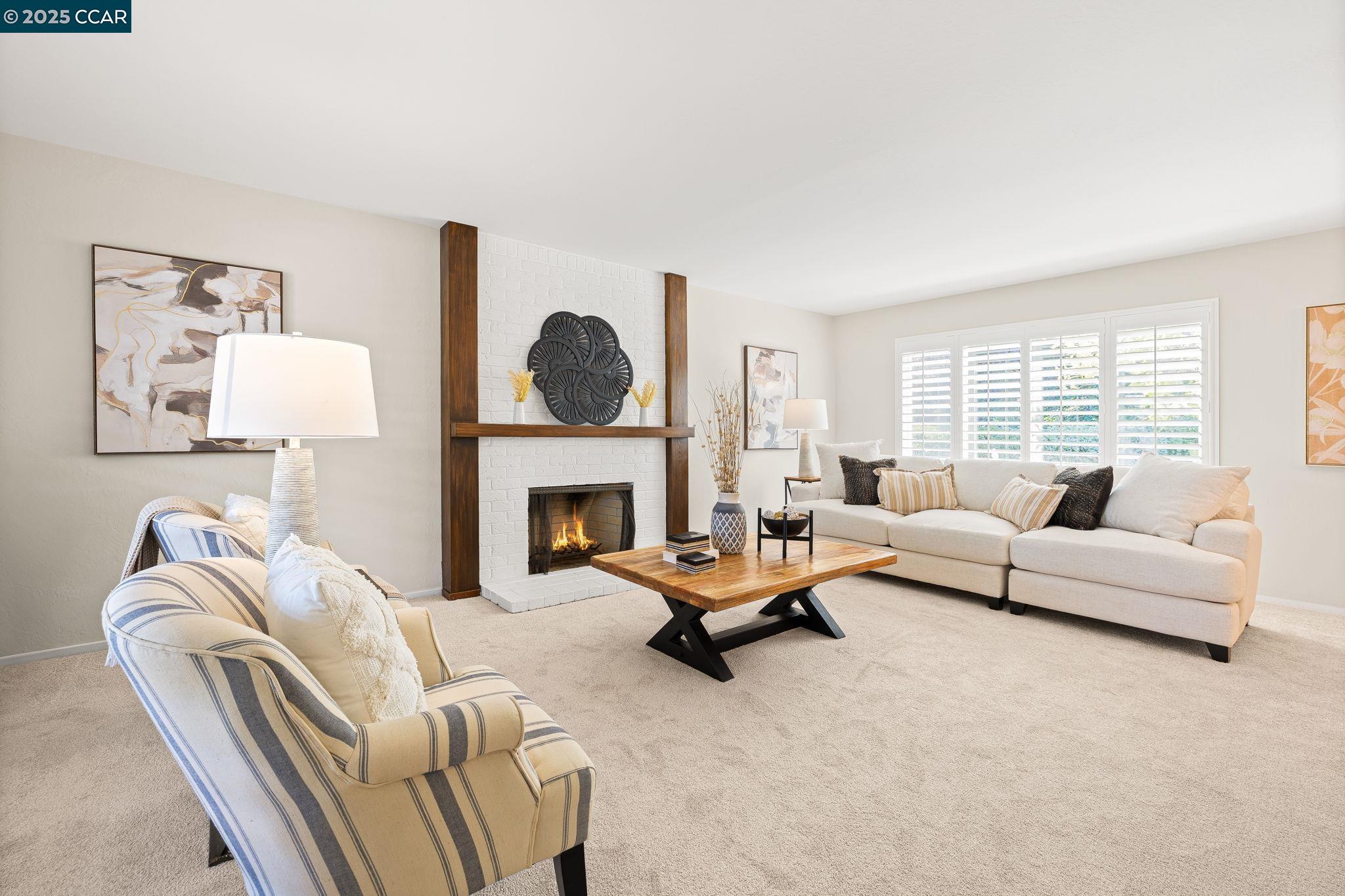 Detail Gallery Image 2 of 29 For 2325 Lariat Ln, Walnut Creek,  CA 94596 - 5 Beds | 3/1 Baths