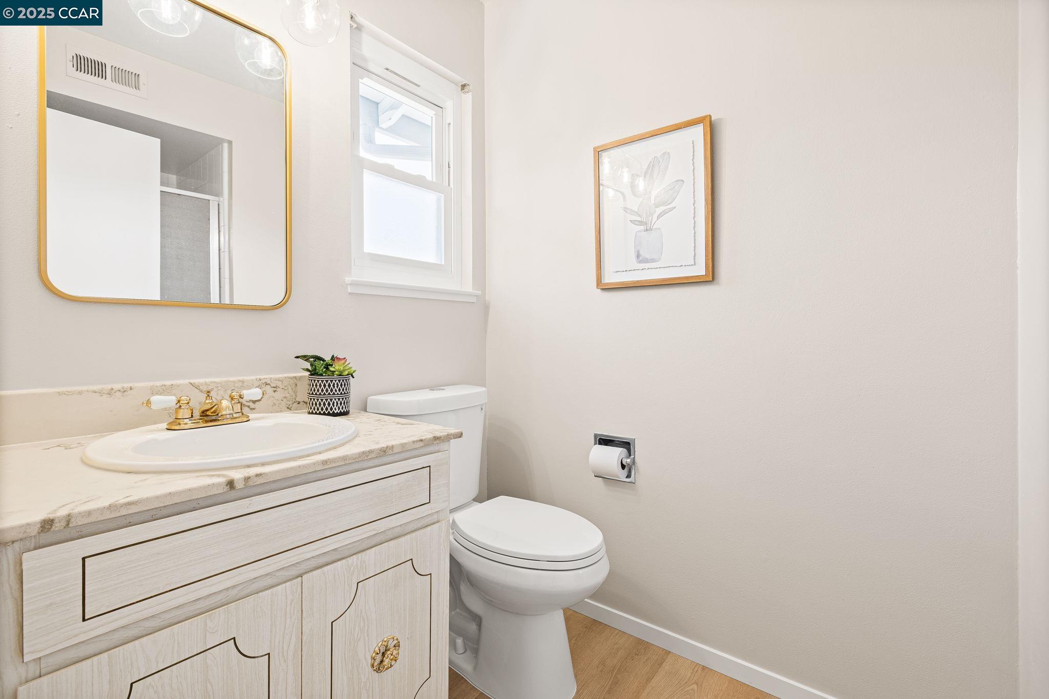 Detail Gallery Image 16 of 29 For 2325 Lariat Ln, Walnut Creek,  CA 94596 - 5 Beds | 3/1 Baths