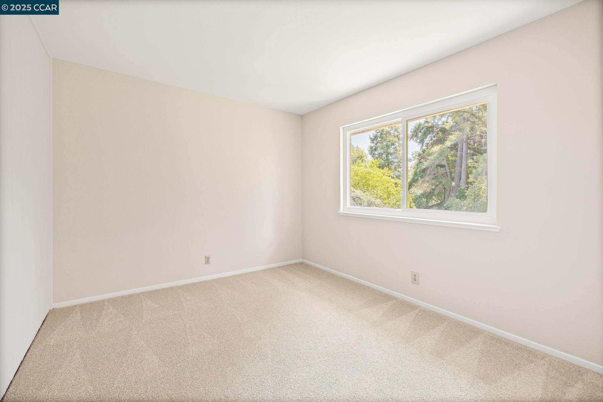 Detail Gallery Image 18 of 29 For 2325 Lariat Ln, Walnut Creek,  CA 94596 - 5 Beds | 3/1 Baths