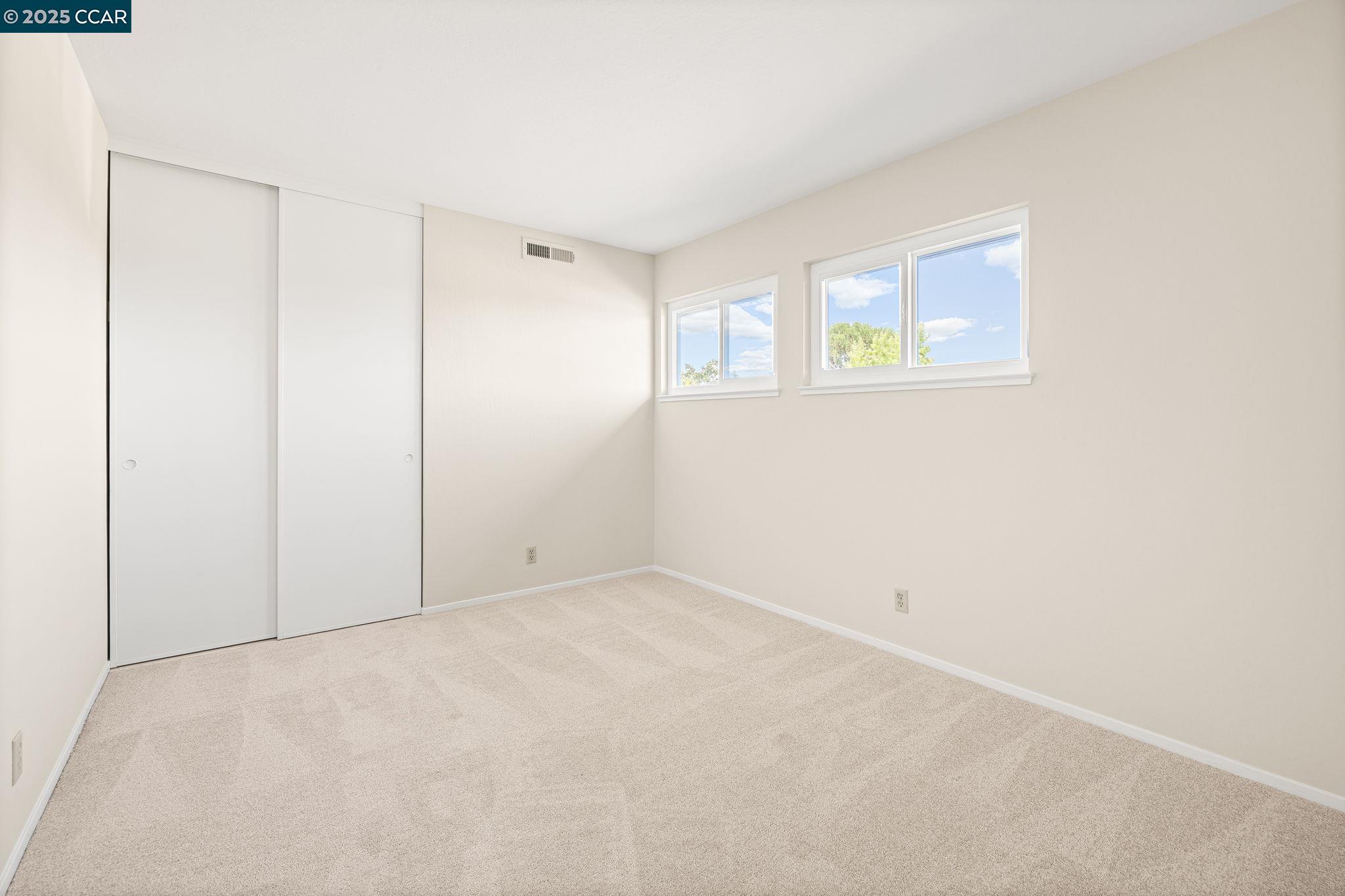 Detail Gallery Image 20 of 29 For 2325 Lariat Ln, Walnut Creek,  CA 94596 - 5 Beds | 3/1 Baths
