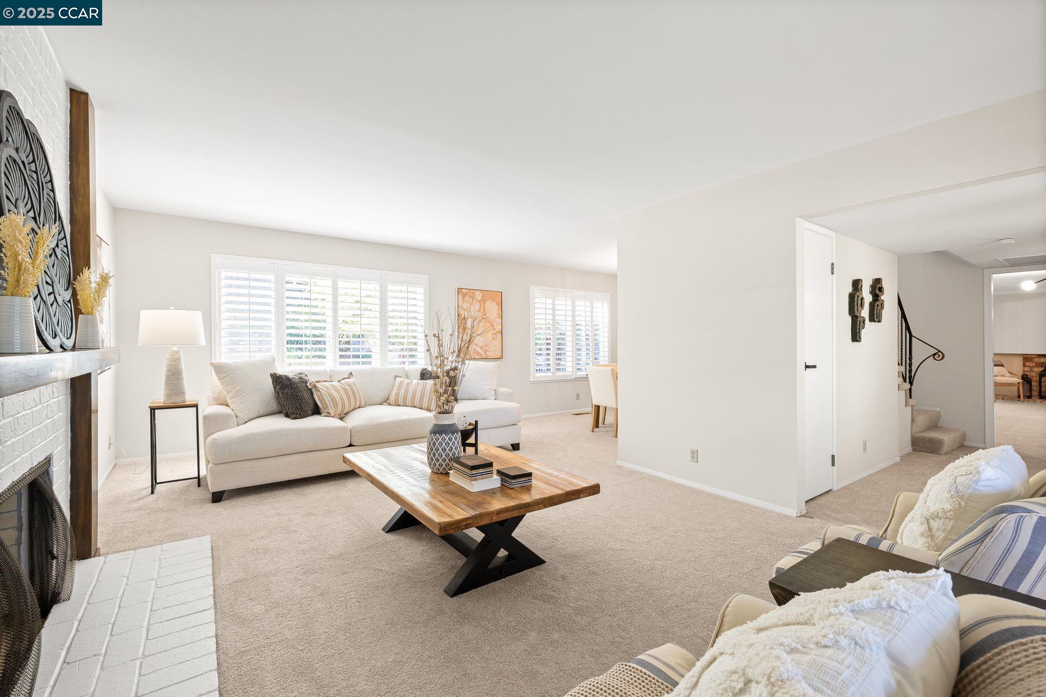 Detail Gallery Image 3 of 29 For 2325 Lariat Ln, Walnut Creek,  CA 94596 - 5 Beds | 3/1 Baths